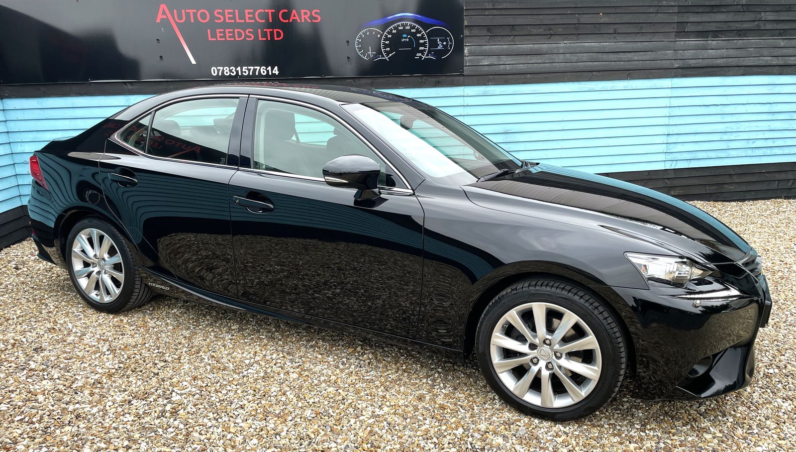 Lexus IS 2.5 300h Executive Edition Saloon 4dr Petrol Hybrid E-CVT Euro 6 (s/s) (223 ps) 4dr Automatic 2016
