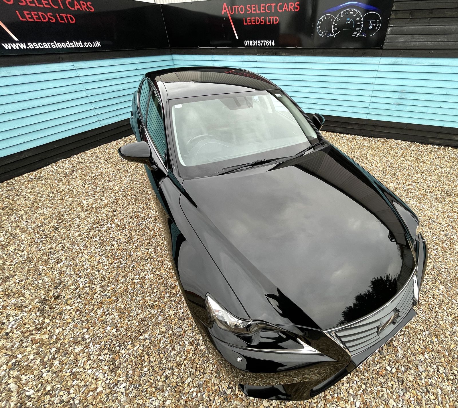 Lexus IS 2.5 300h Executive Edition Saloon 4dr Petrol Hybrid E-CVT Euro 6 (s/s) (223 ps) 4dr Automatic 2016