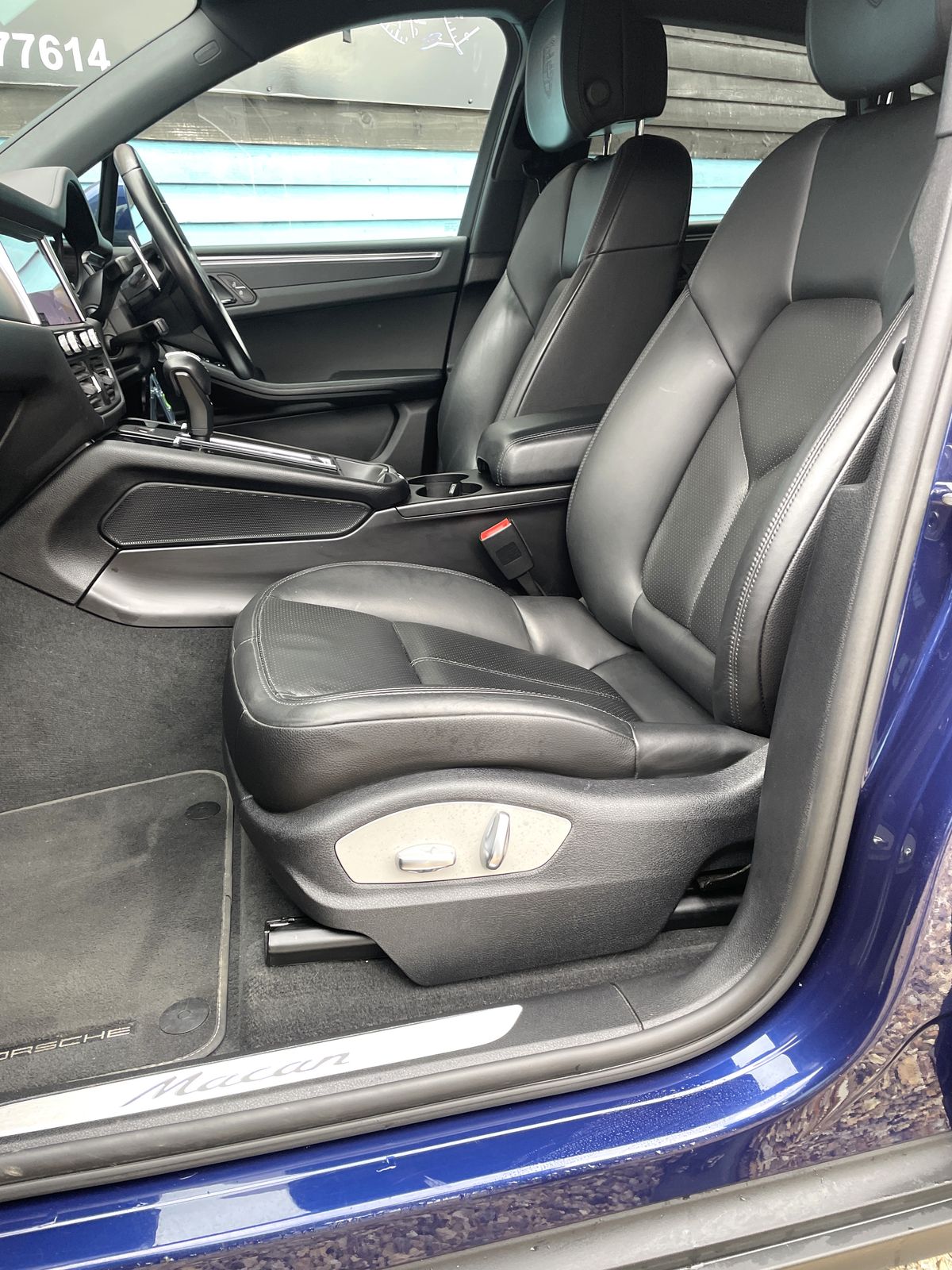 Porsche Macan 2.0T SUV 5dr Petrol PDK 4WD Euro 6 (s/s) (265 ps) 5dr Automatic 2022