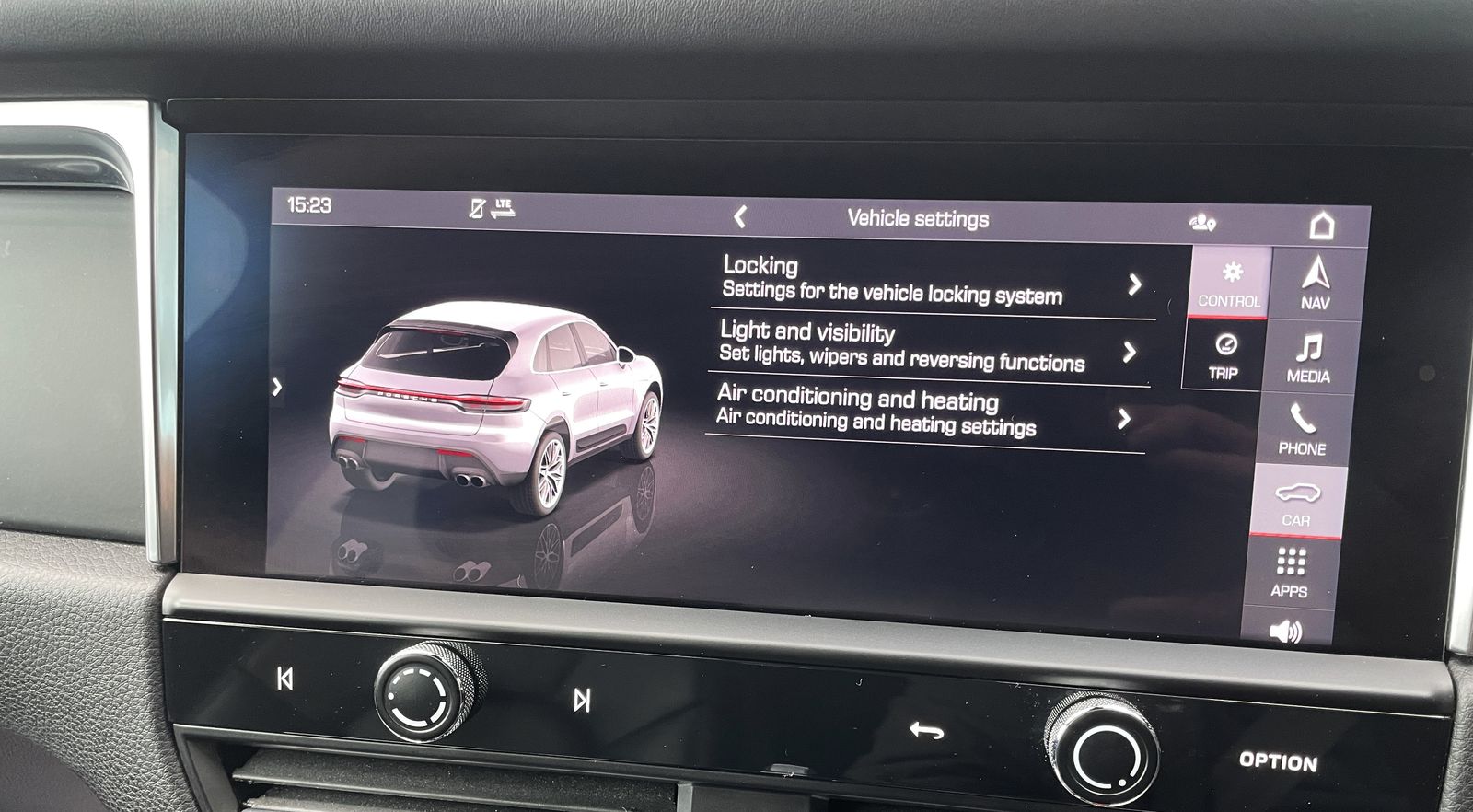 Porsche Macan 2.0T SUV 5dr Petrol PDK 4WD Euro 6 (s/s) (265 ps) 5dr Automatic 2022