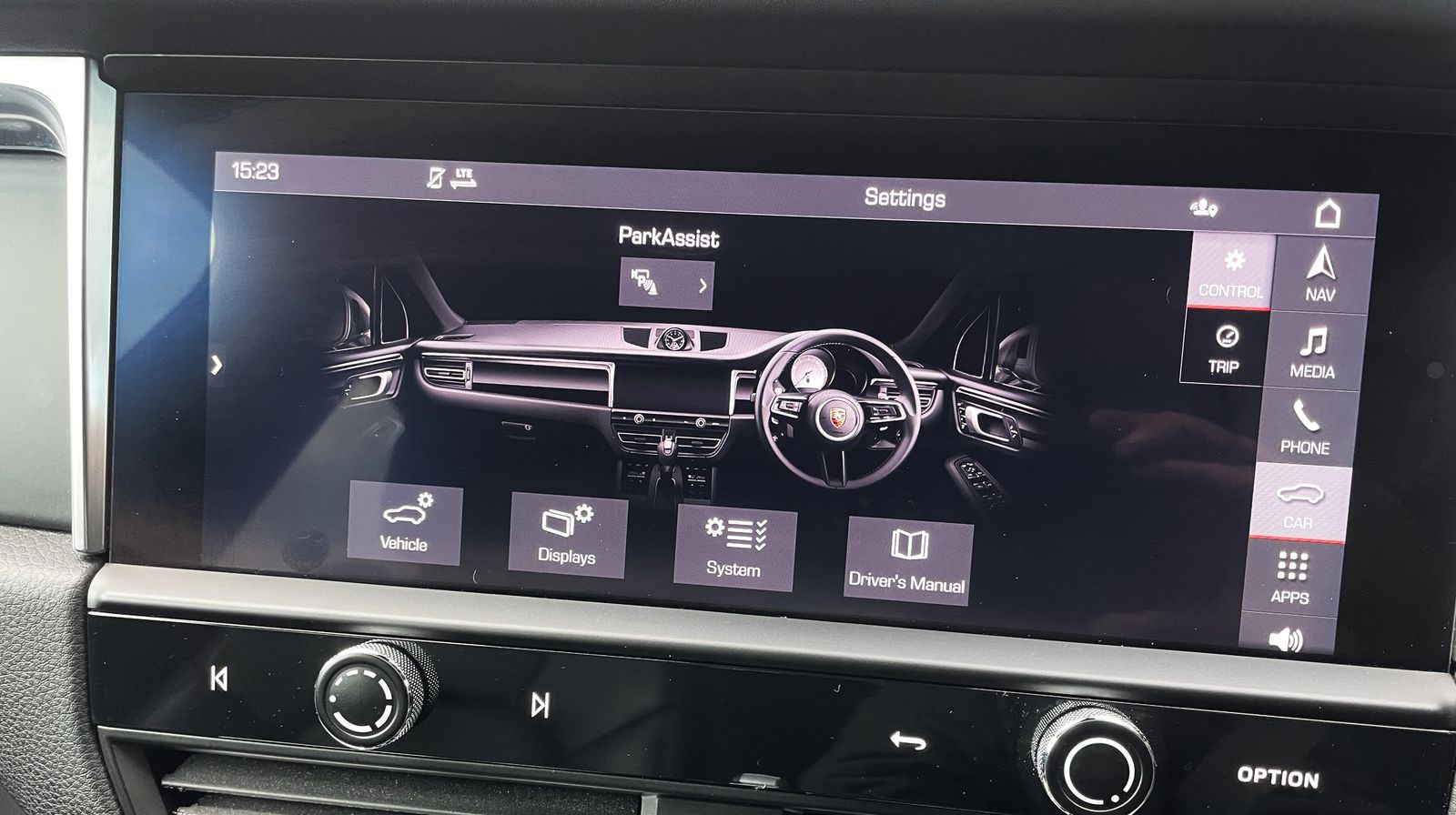 Porsche Macan 2.0T SUV 5dr Petrol PDK 4WD Euro 6 (s/s) (265 ps) 5dr Automatic 2022