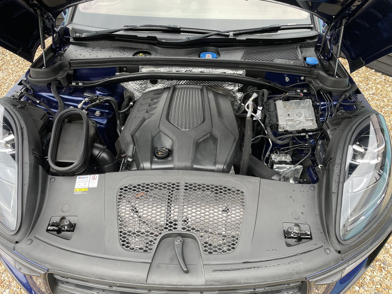 Porsche Macan 2.0T SUV 5dr Petrol PDK 4WD Euro 6 (s/s) (265 ps) 5dr Automatic 2022