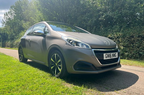 Peugeot 208