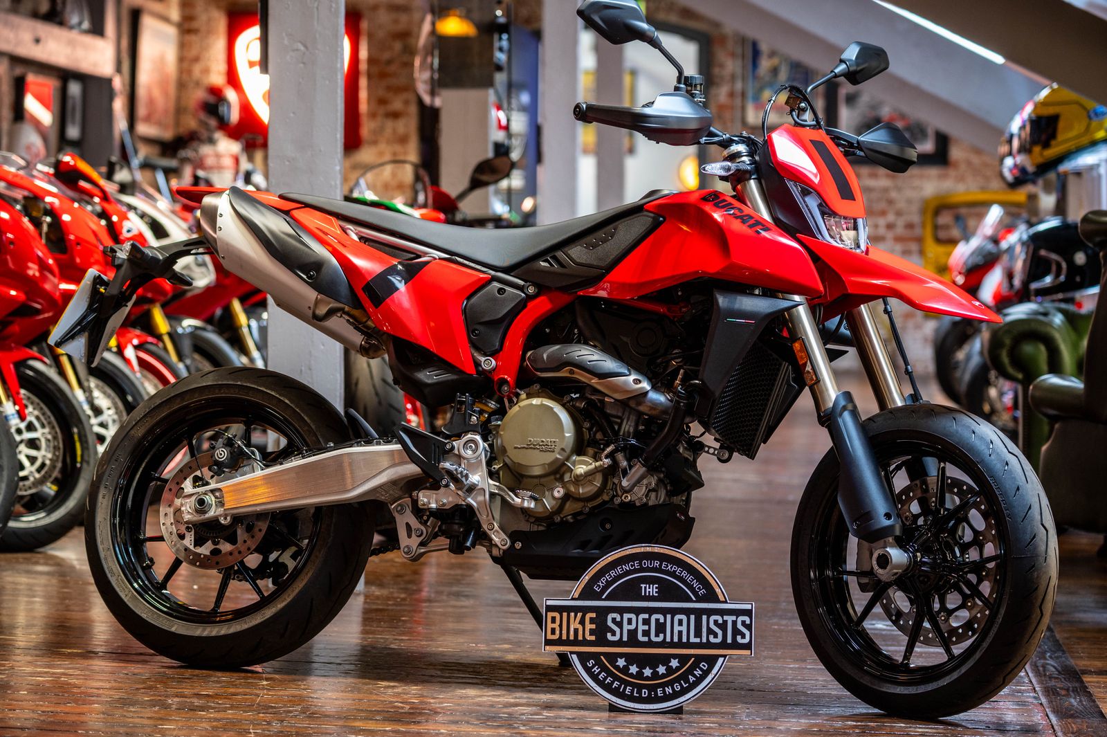 2025 DUCATI Hypermotard 698 *One Owner - Stunning*