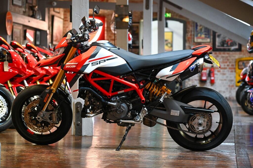 2025 Ducati Hypermotard 950 *Termignoni Exhaust - Low Mileage*, exterior view 3