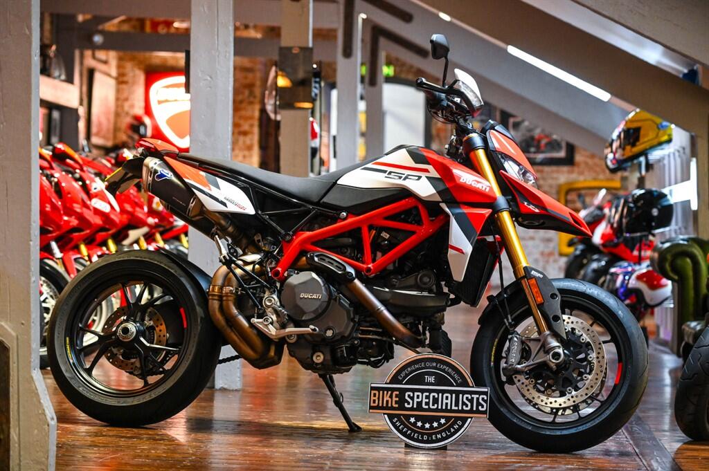 2025 Ducati Hypermotard 950 *Termignoni Exhaust - Low Mileage* for sale, exterior front view