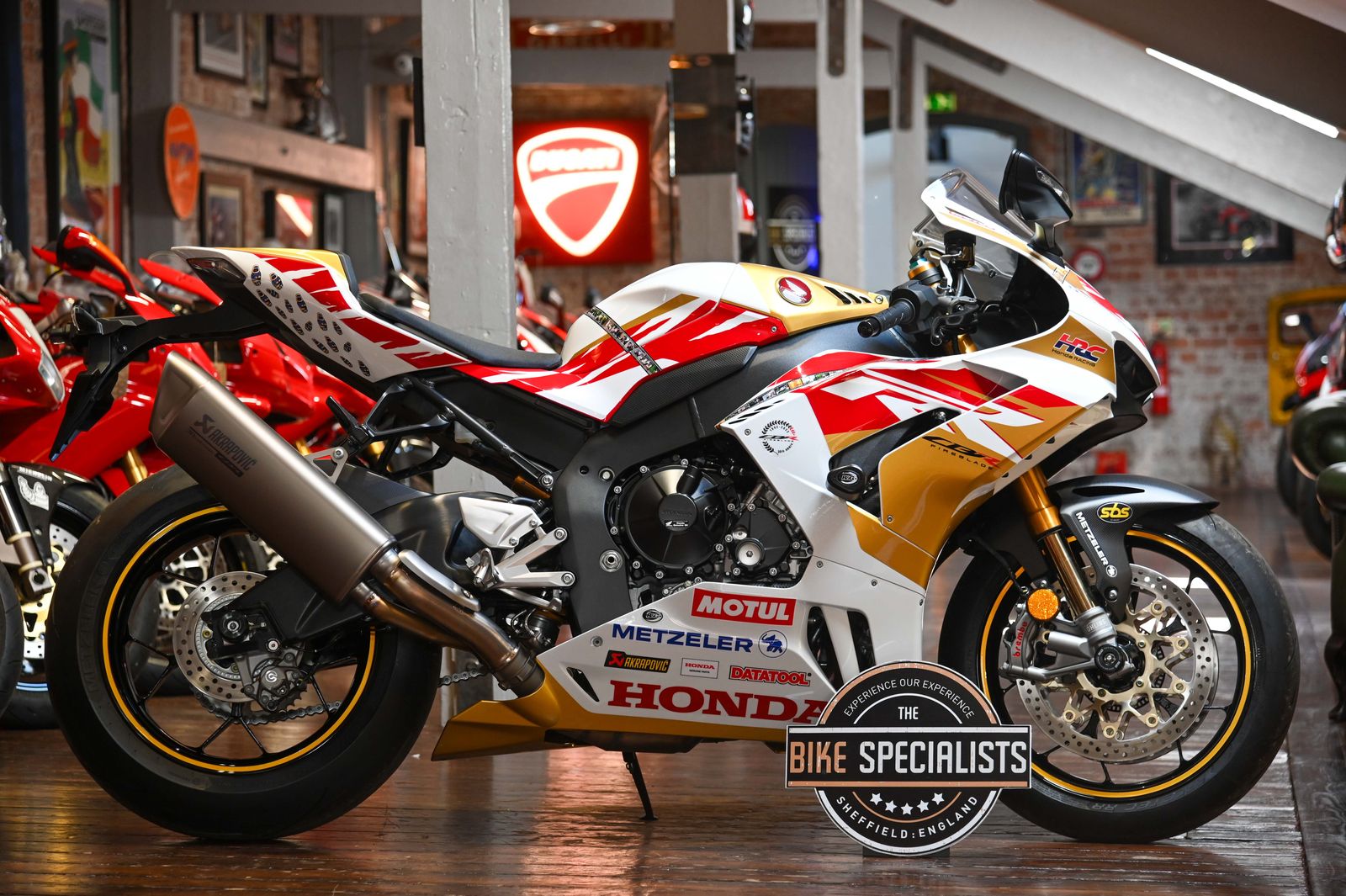 2023 Honda Cbr1000rr fireblade sp John McGuiness 100th TT Race Start Replica No.17