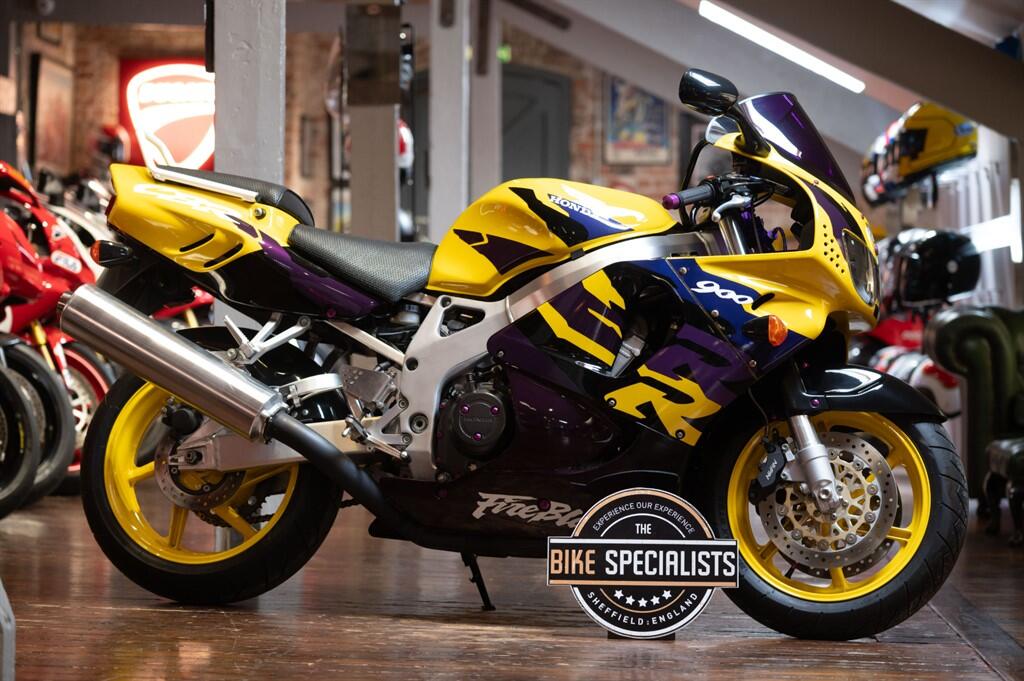 1997 Honda CBR900RR Fireblade *Low Mileage - Low Ownership*