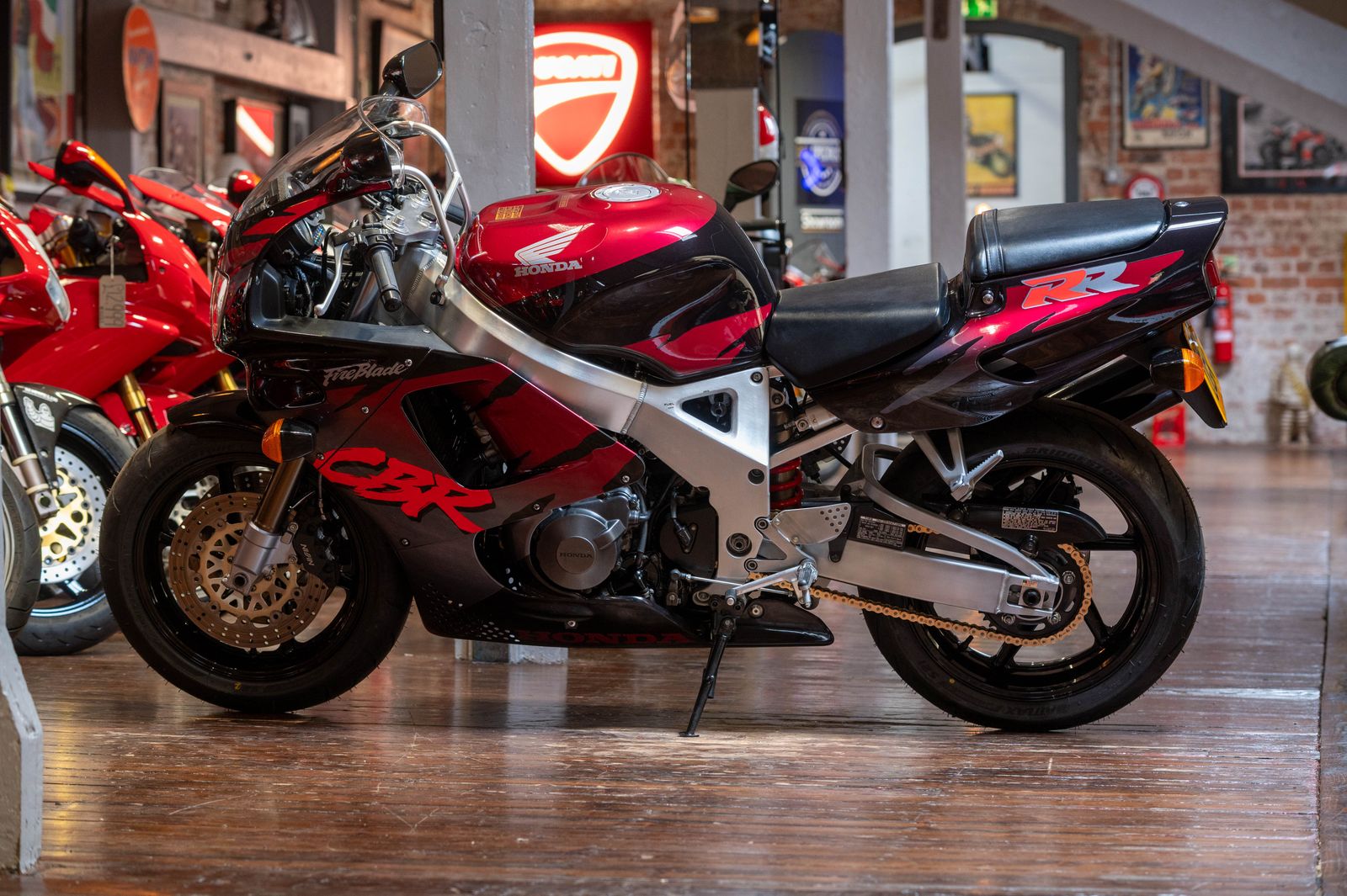 1994 Honda CBR900RR Fireblade *Stunning Original Example - Low Ownership*, exterior view 3