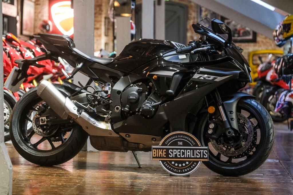 2024 Yamaha R1 *Yamaha YZF R1 - Stunning Example*