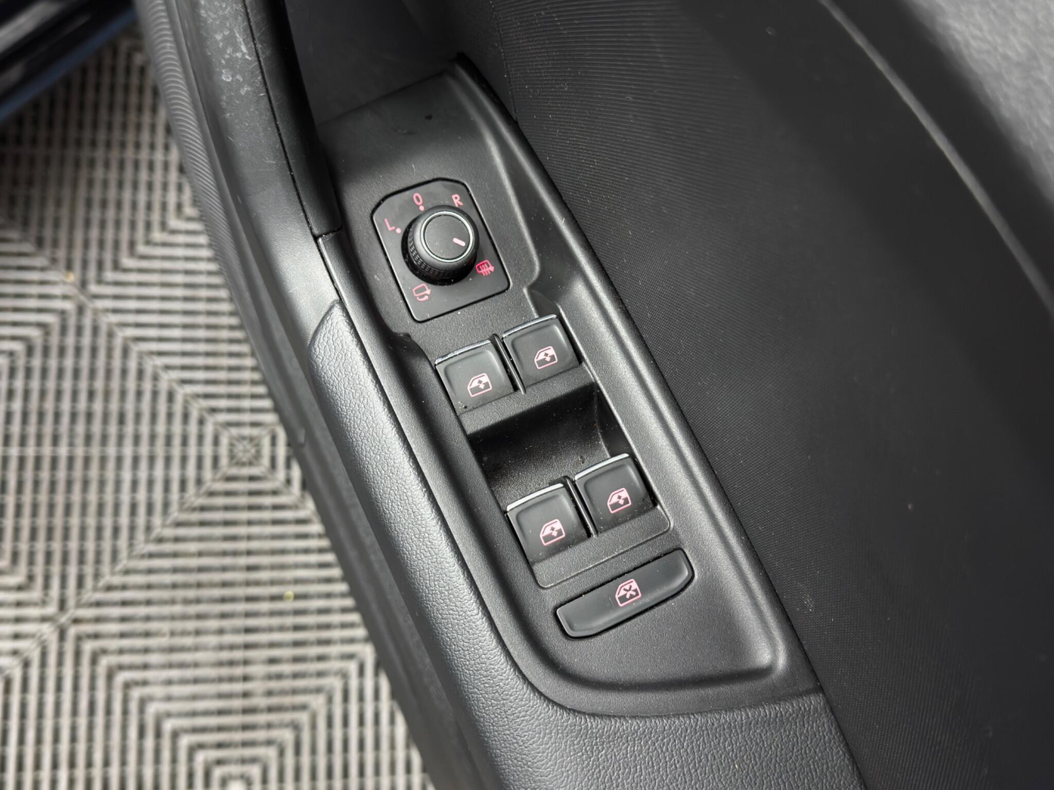 Audi A1 1.0 TFSI 25 S line Sportback S Tronic Euro 6 (s/s) 5dr 5dr Automatic 2026