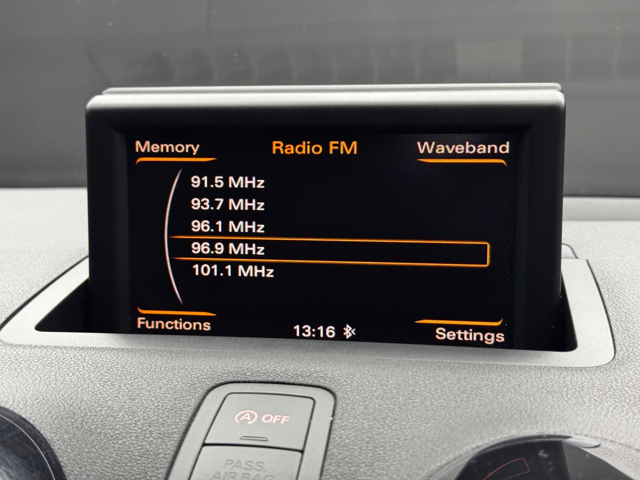 Audi A1 1.6 TDI S line Sportback Euro 5 (s/s) 5dr 5dr Manual 2025