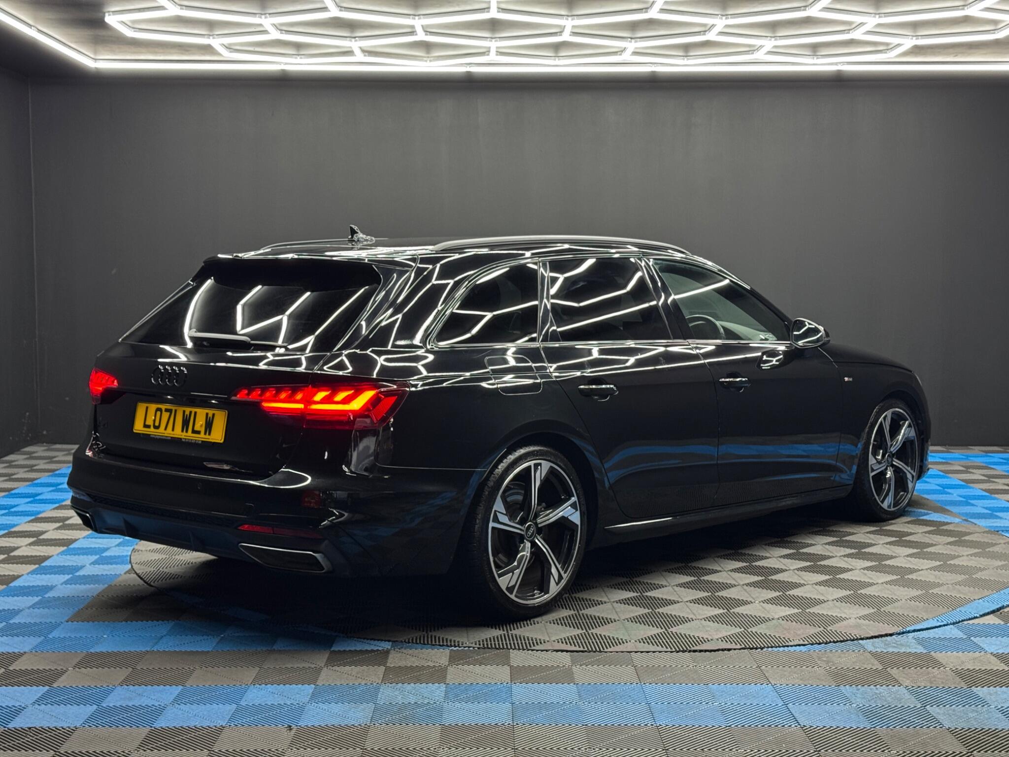 Audi A4 Avant 2.0 TDI 35 Black Edition S Tronic Euro 6 (s/s) 5dr 5dr Automatic 2026