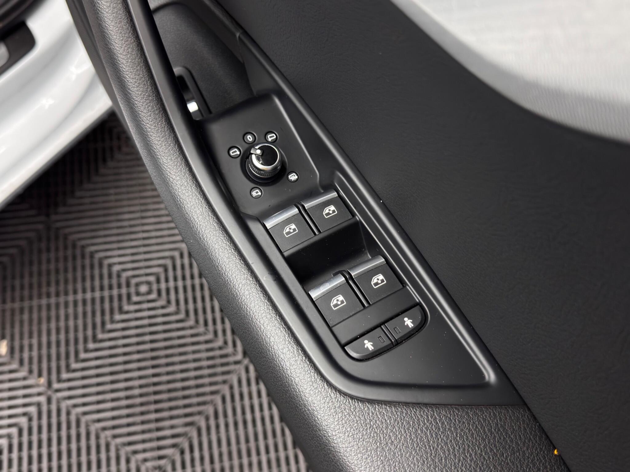 Audi A4 Avant 2.0 TDI 35 Sport S Tronic Euro 6 (s/s) 5dr 5dr Automatic 2025