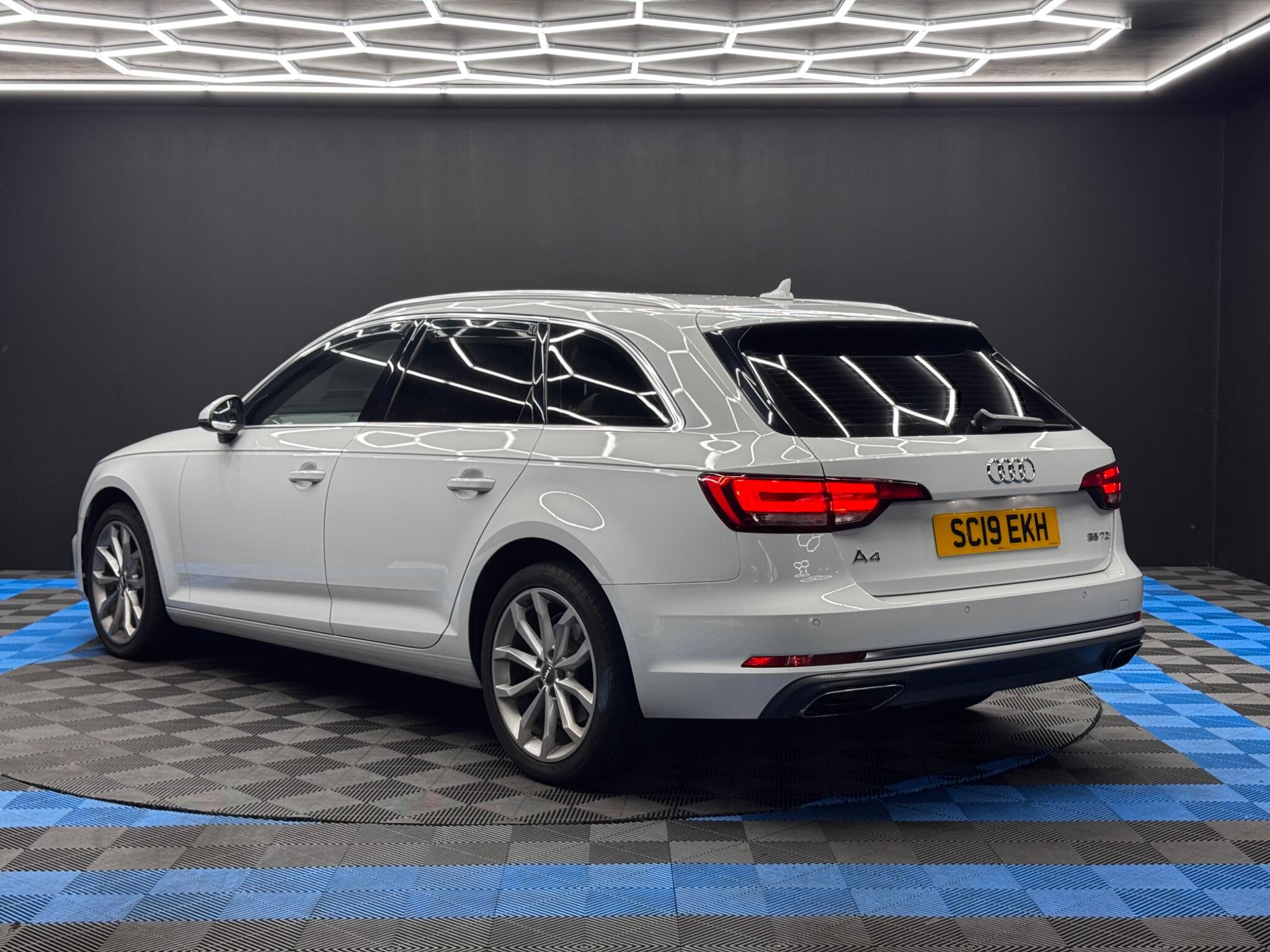 Audi A4 Avant 2.0 TDI 35 Sport S Tronic Euro 6 (s/s) 5dr 5dr Automatic 2025