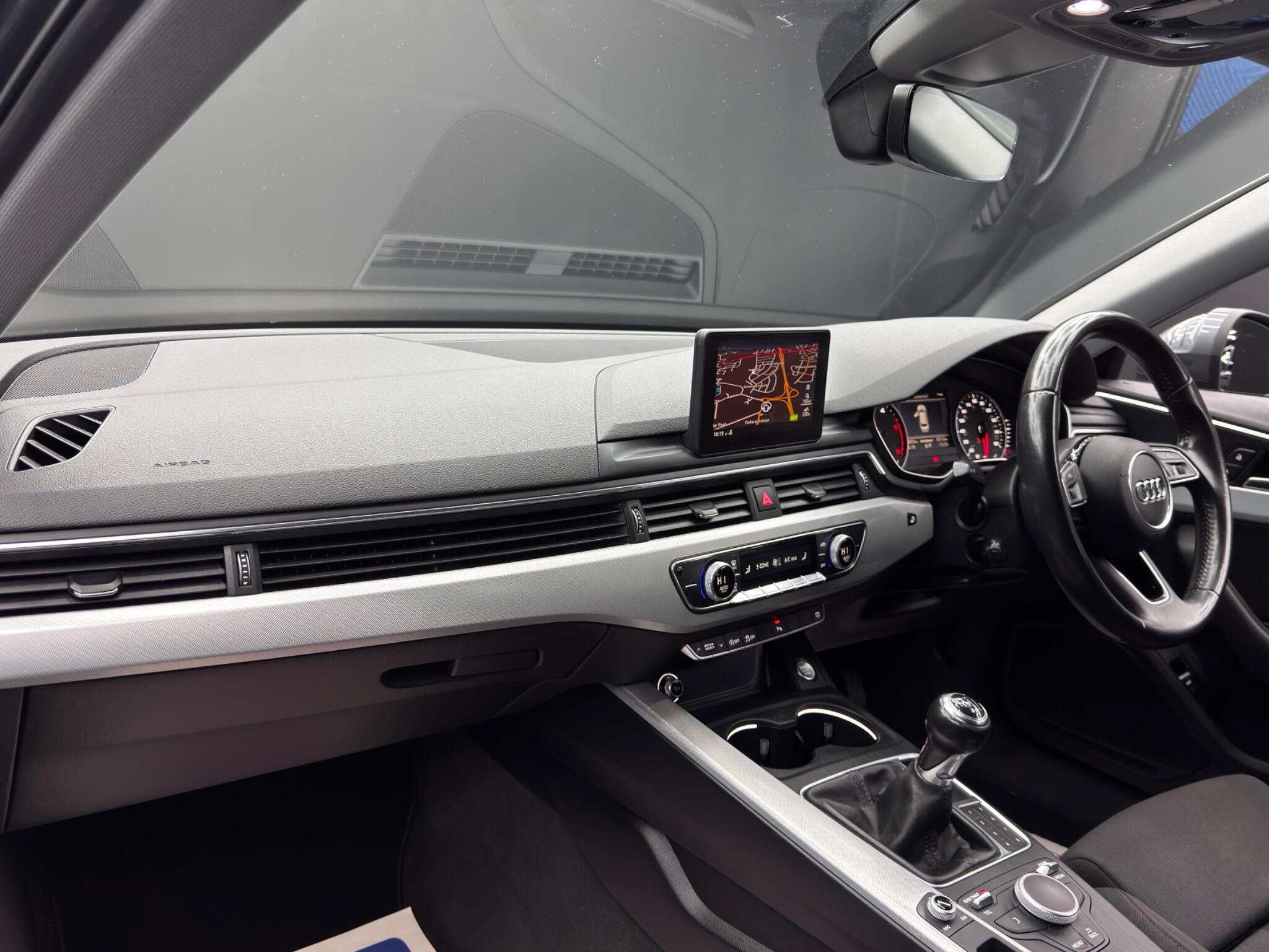 Audi A4 Avant 2.0 TDI ultra Sport Euro 6 (s/s) 5dr 5dr Manual 2025