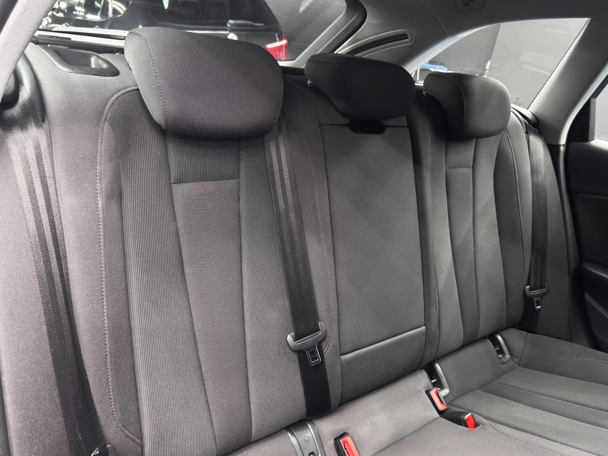 Audi A4 Avant 2.0 TDI ultra Sport Euro 6 (s/s) 5dr 5dr Manual 2025