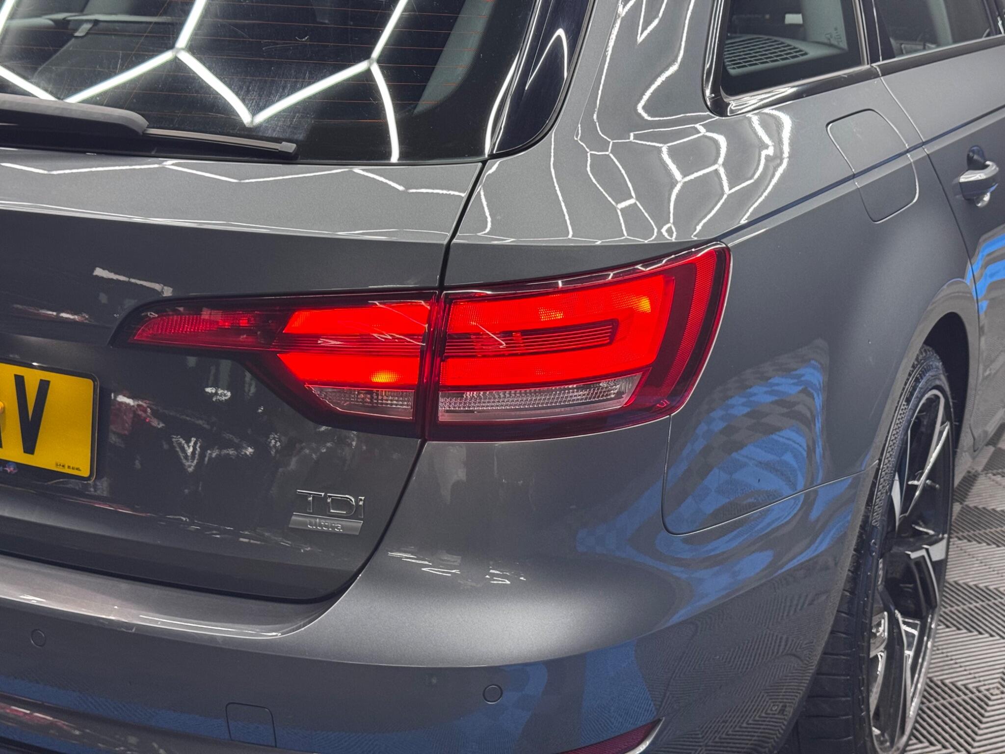 Audi A4 Avant 2.0 TDI ultra Sport Euro 6 (s/s) 5dr 5dr Manual 2025