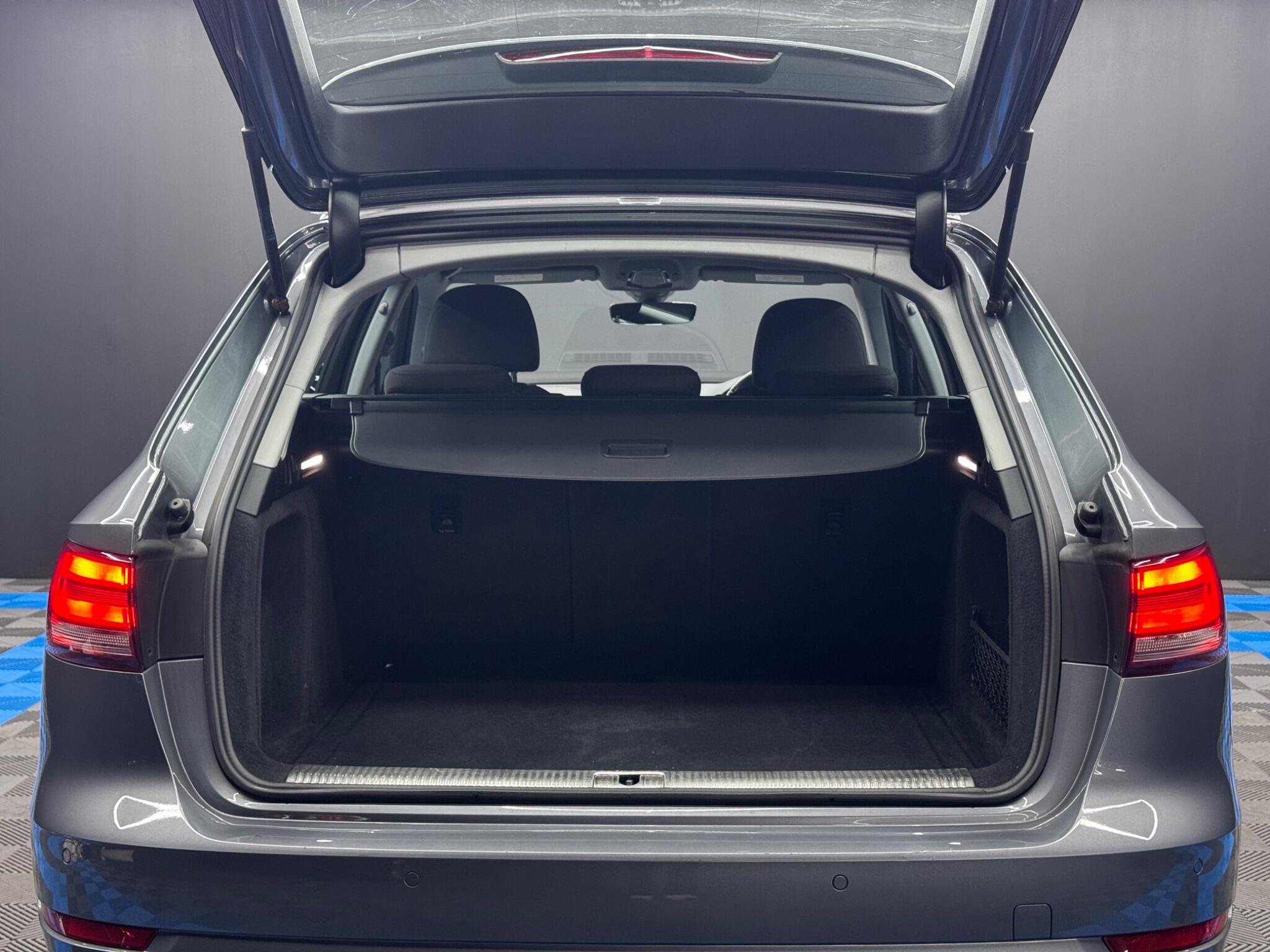 Audi A4 Avant 2.0 TDI ultra Sport Euro 6 (s/s) 5dr 5dr Manual 2025