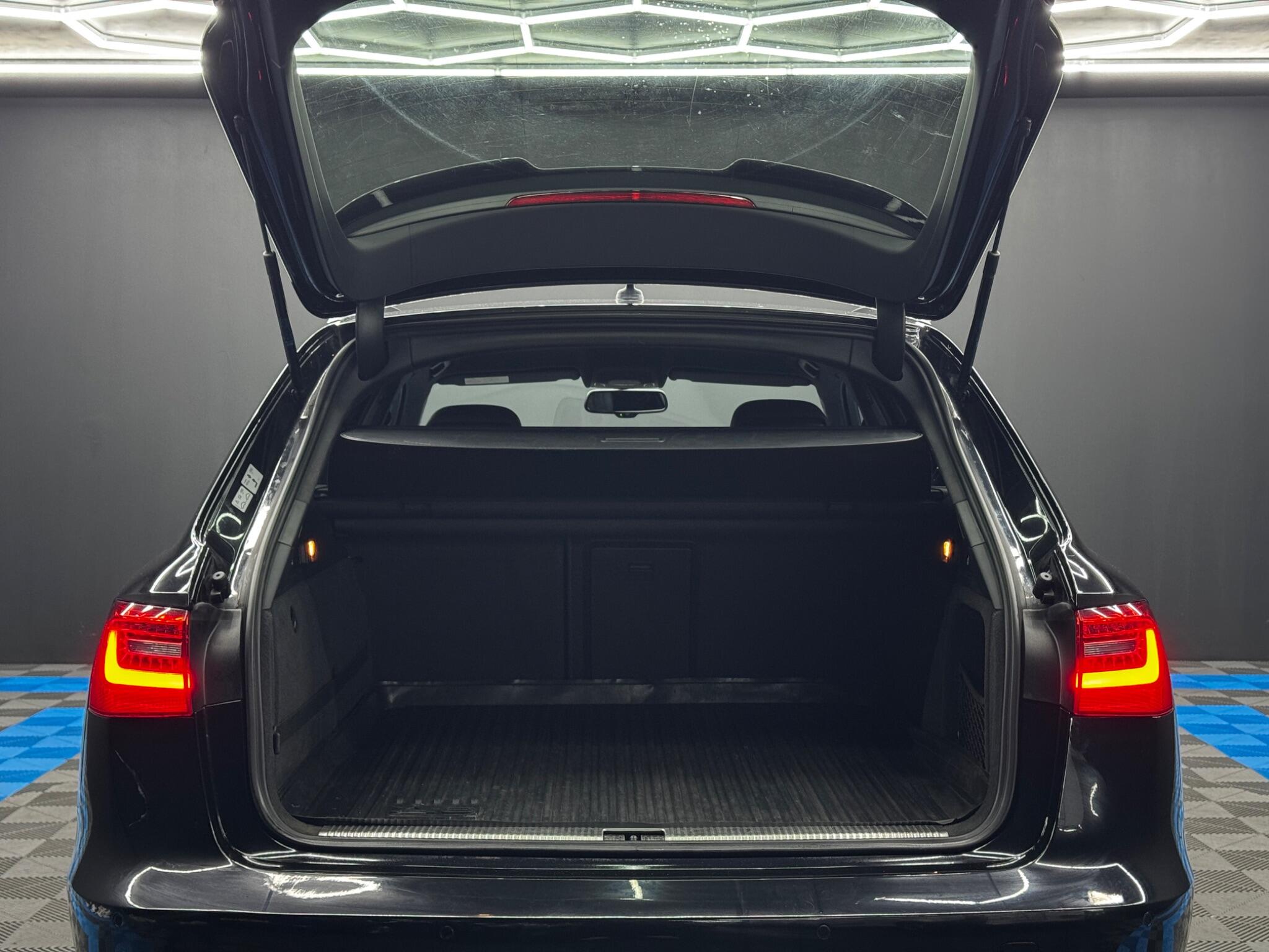 Audi A6 Avant 2.0 TDI ultra Black Edition S Tronic Euro 6 (s/s) 5dr 5dr Automatic 2025