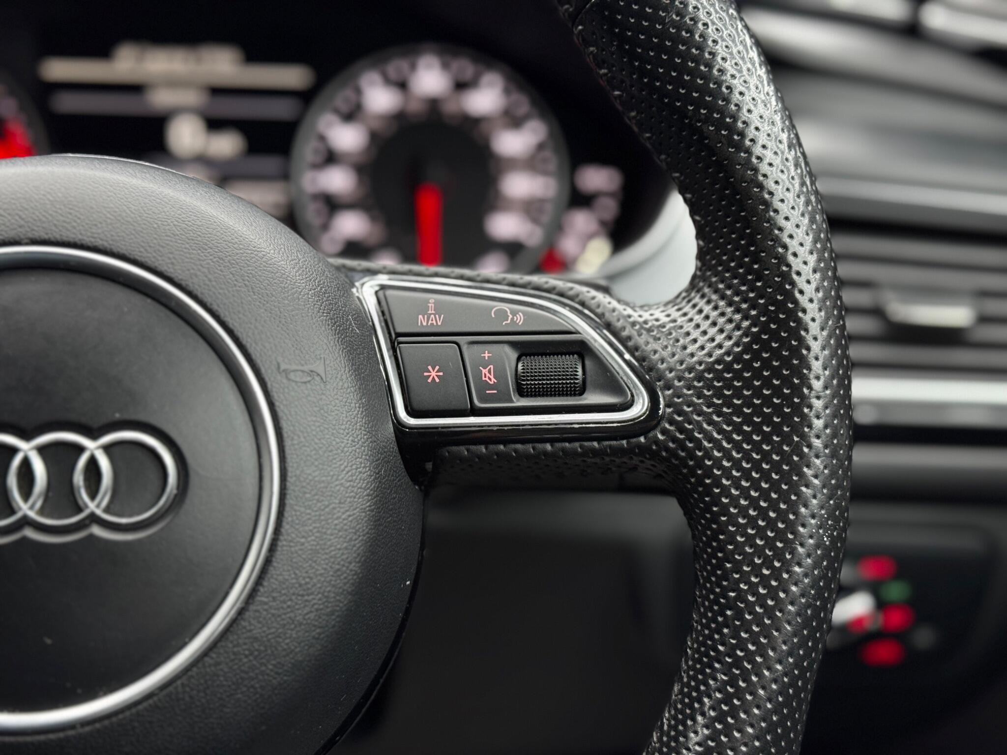 Audi A6 Avant 2.0 TDI ultra Black Edition S Tronic Euro 6 (s/s) 5dr 5dr Automatic 2025