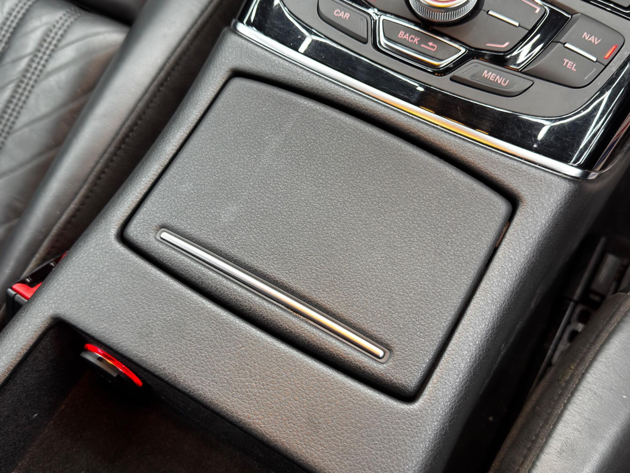 Audi A6 Avant 2.0 TDI ultra Black Edition S Tronic Euro 6 (s/s) 5dr 5dr Automatic 2025