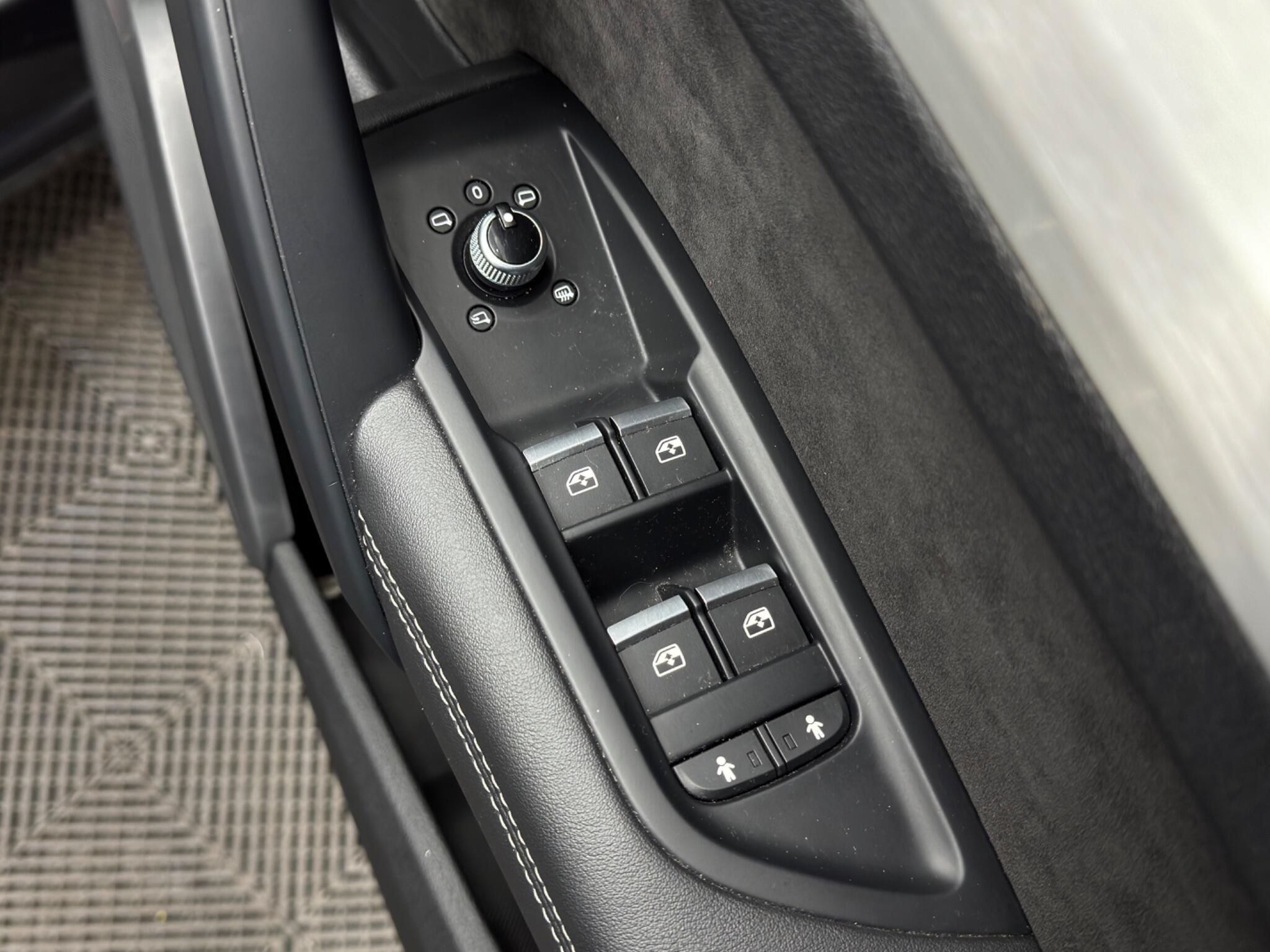 Audi Q5 2.0 TFSIe 55 S line Competition S Tronic quattro Euro 6 (s/s) 5dr 14.1kWh 5dr Automatic 2026