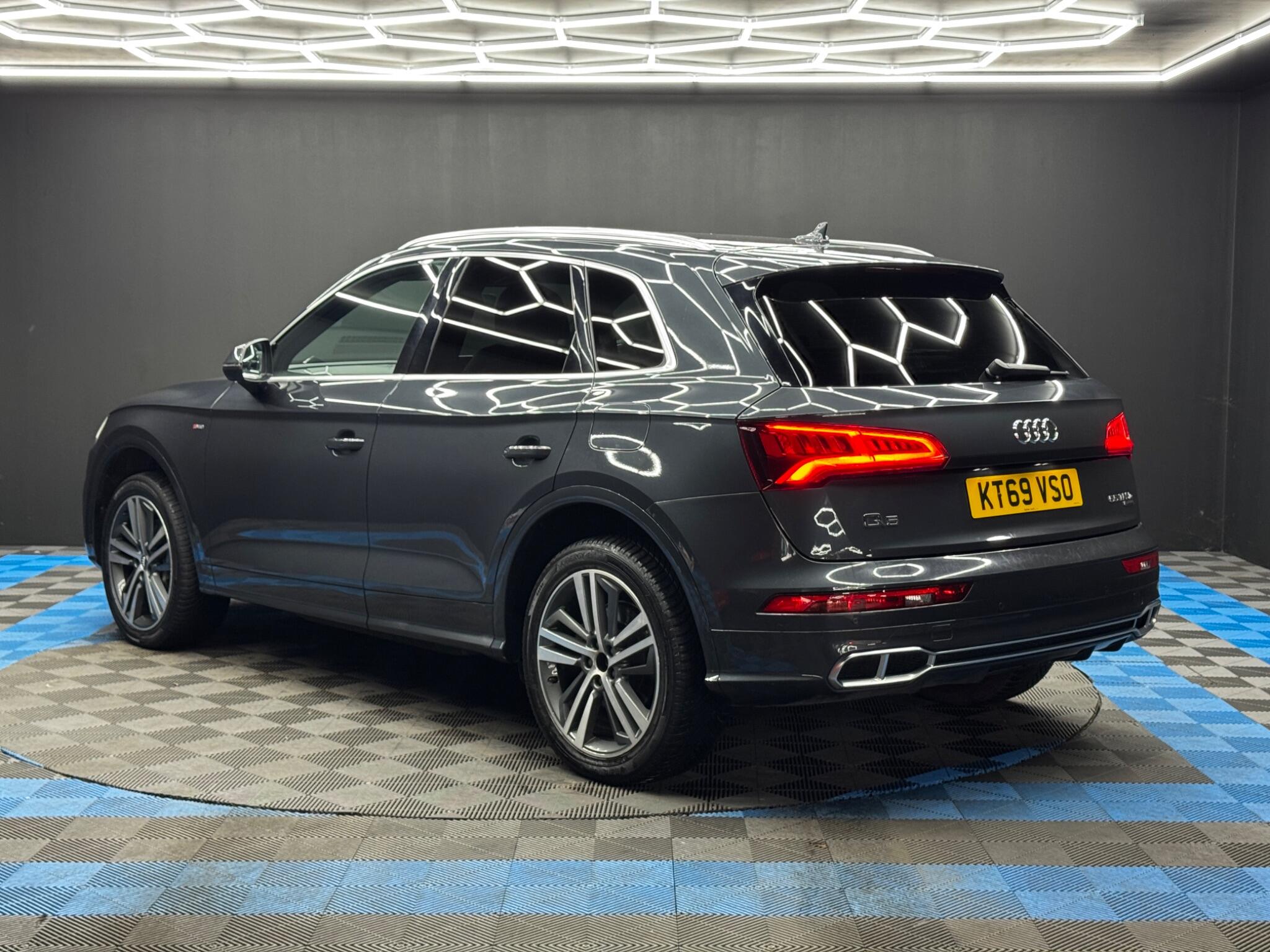 Audi Q5 2.0 TFSIe 55 S line Competition S Tronic quattro Euro 6 (s/s) 5dr 14.1kWh 5dr Automatic 2026