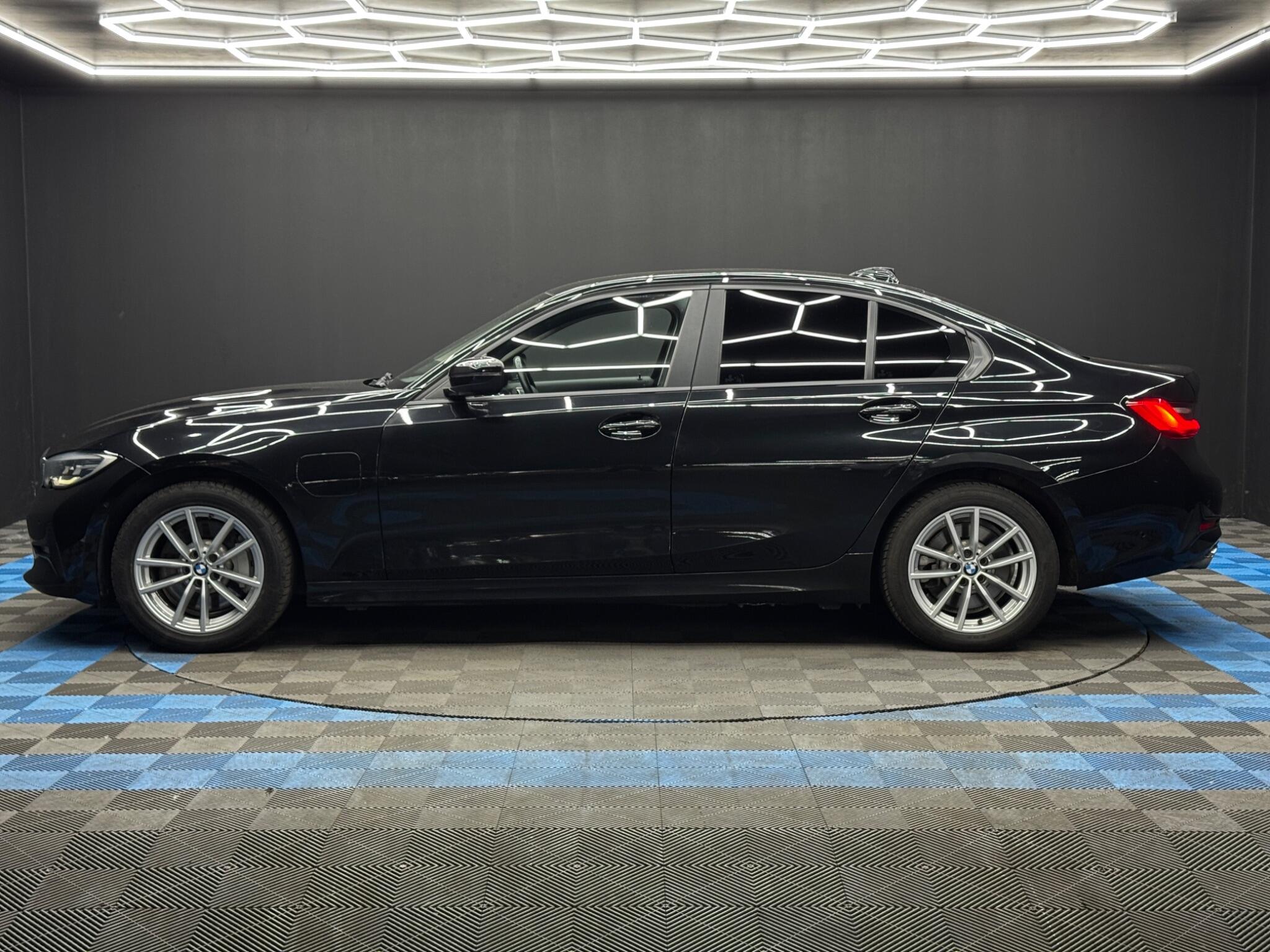 BMW 3 Series 2.0 330e 12kWh SE Pro Auto Euro 6 (s/s) 4dr 4dr Automatic 2026