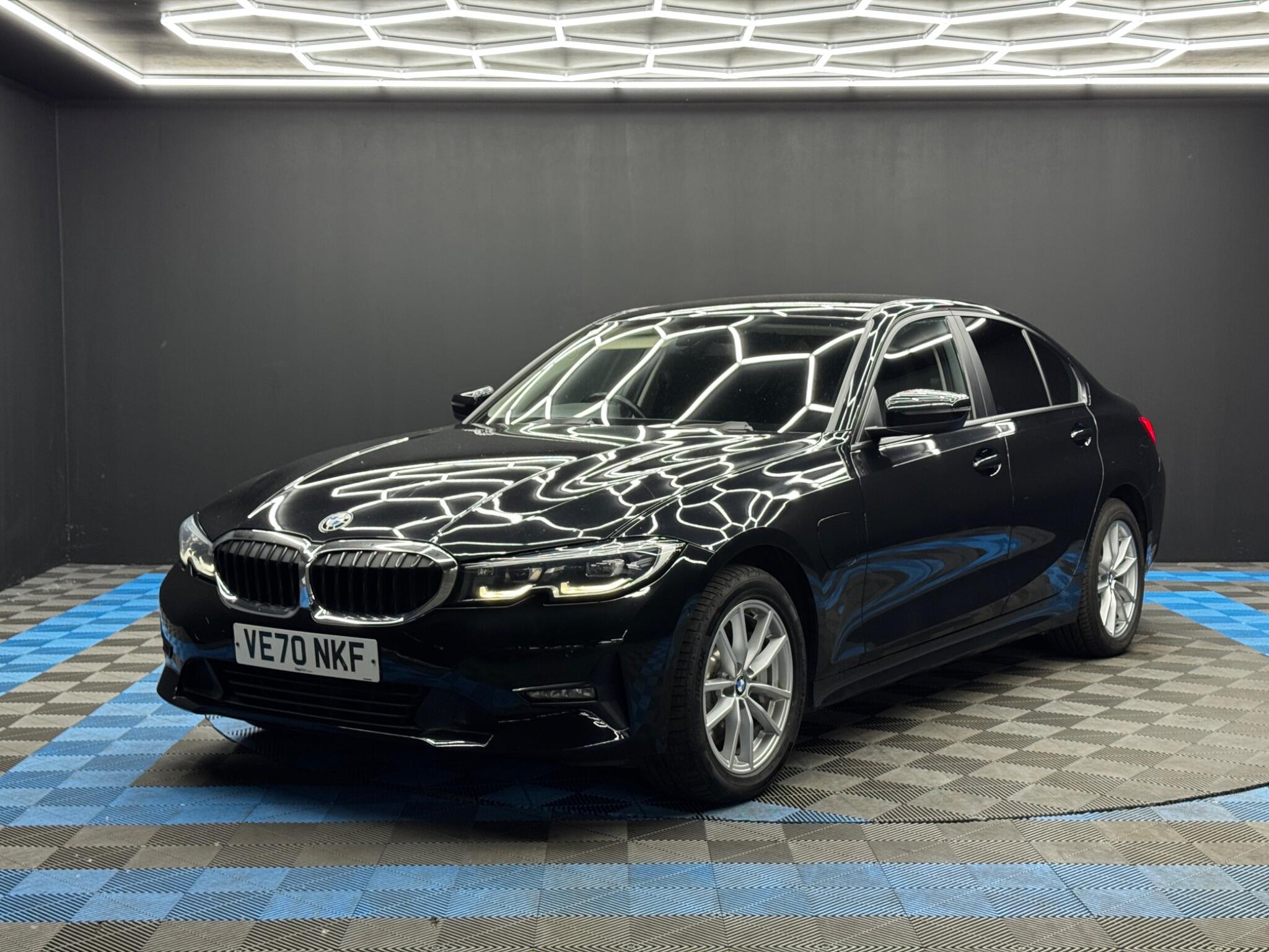 BMW 3 Series 2.0 330e 12kWh SE Pro Auto Euro 6 (s/s) 4dr 4dr Automatic 2026