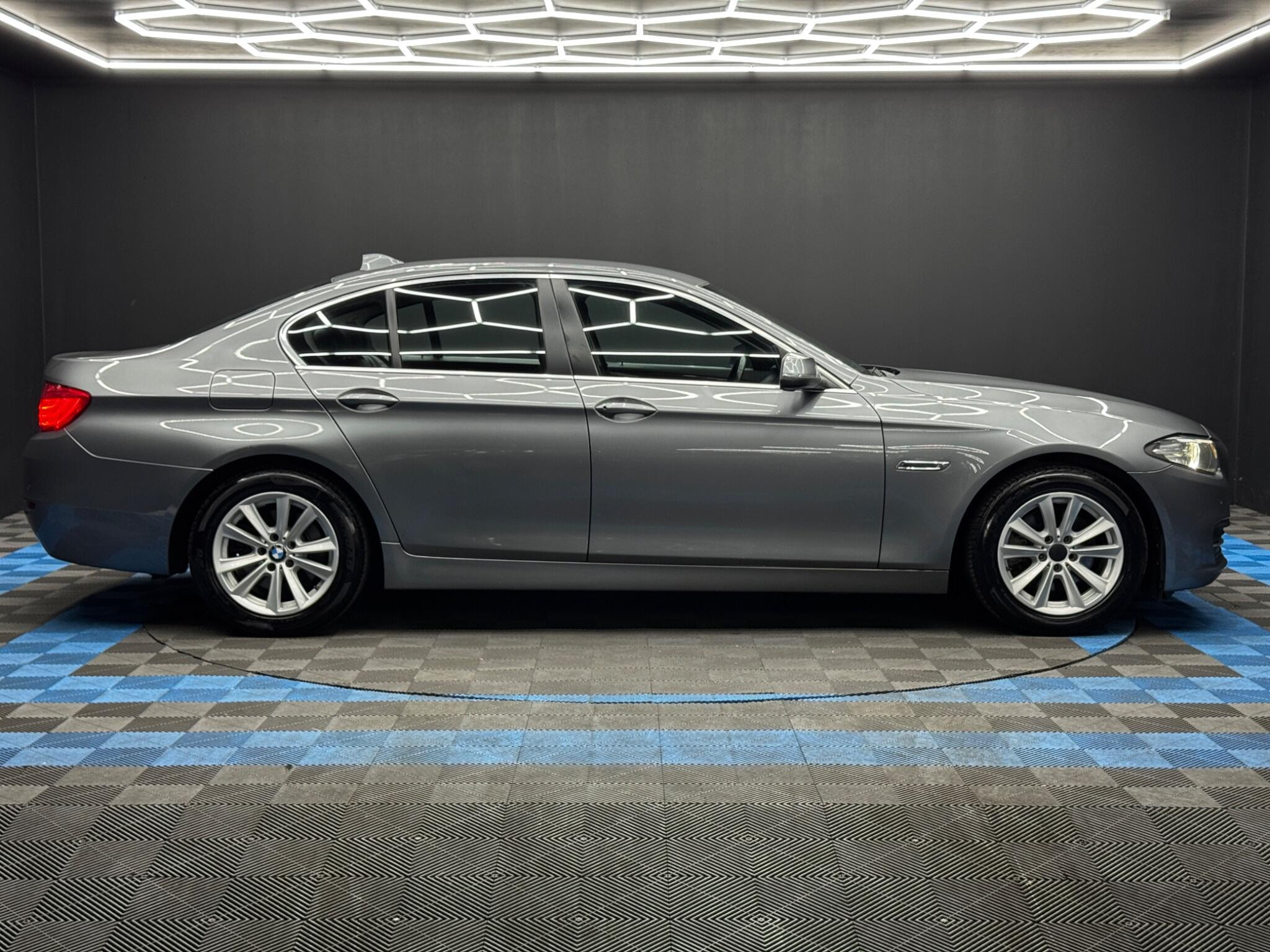 BMW 5 Series 2.0 518d SE Auto Euro 6 (s/s) 4dr 4dr Automatic 2026