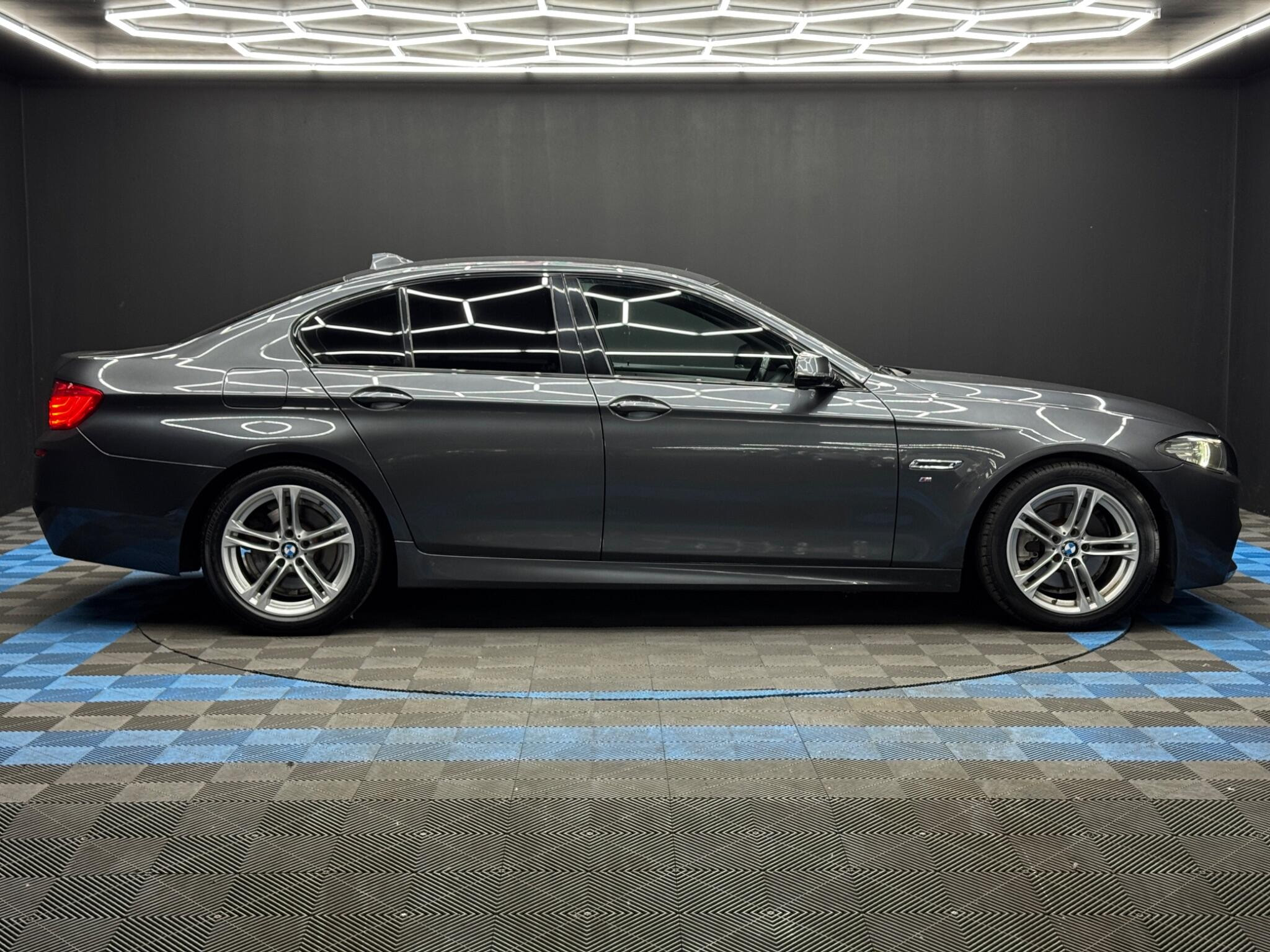 BMW 5 Series 2.0 520d M Sport Auto Euro 6 (s/s) 4dr 4dr Automatic 2026