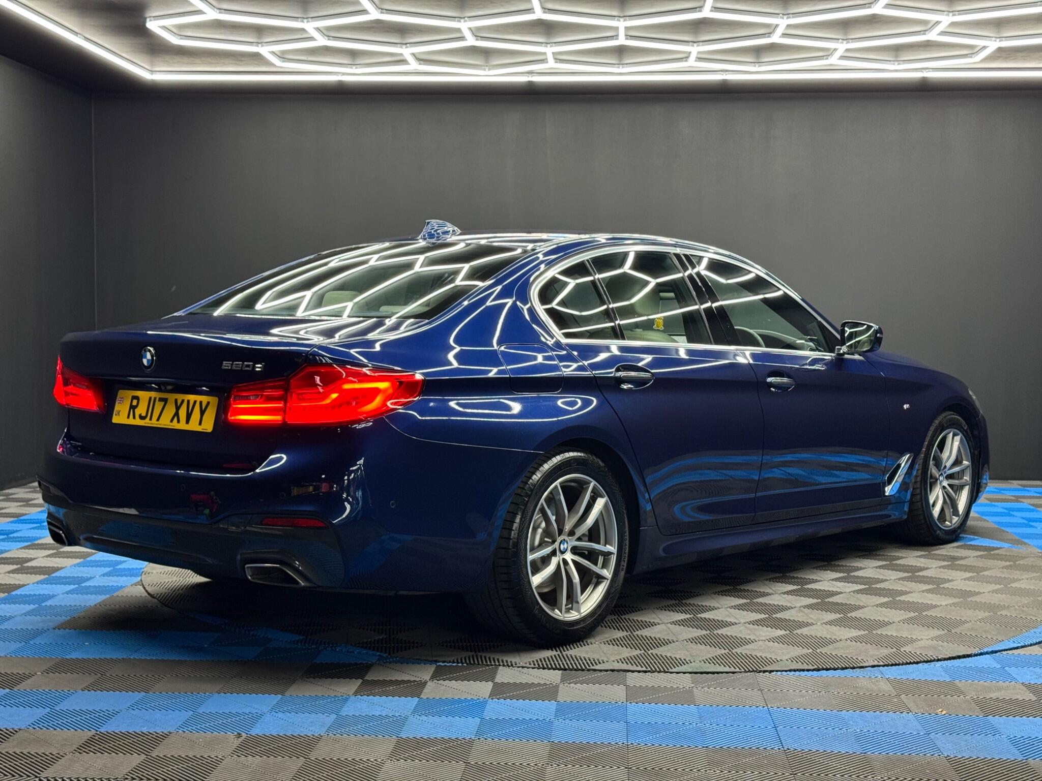 BMW 5 Series 2.0 520d M Sport Auto Euro 6 (s/s) 4dr 4dr Automatic 2025