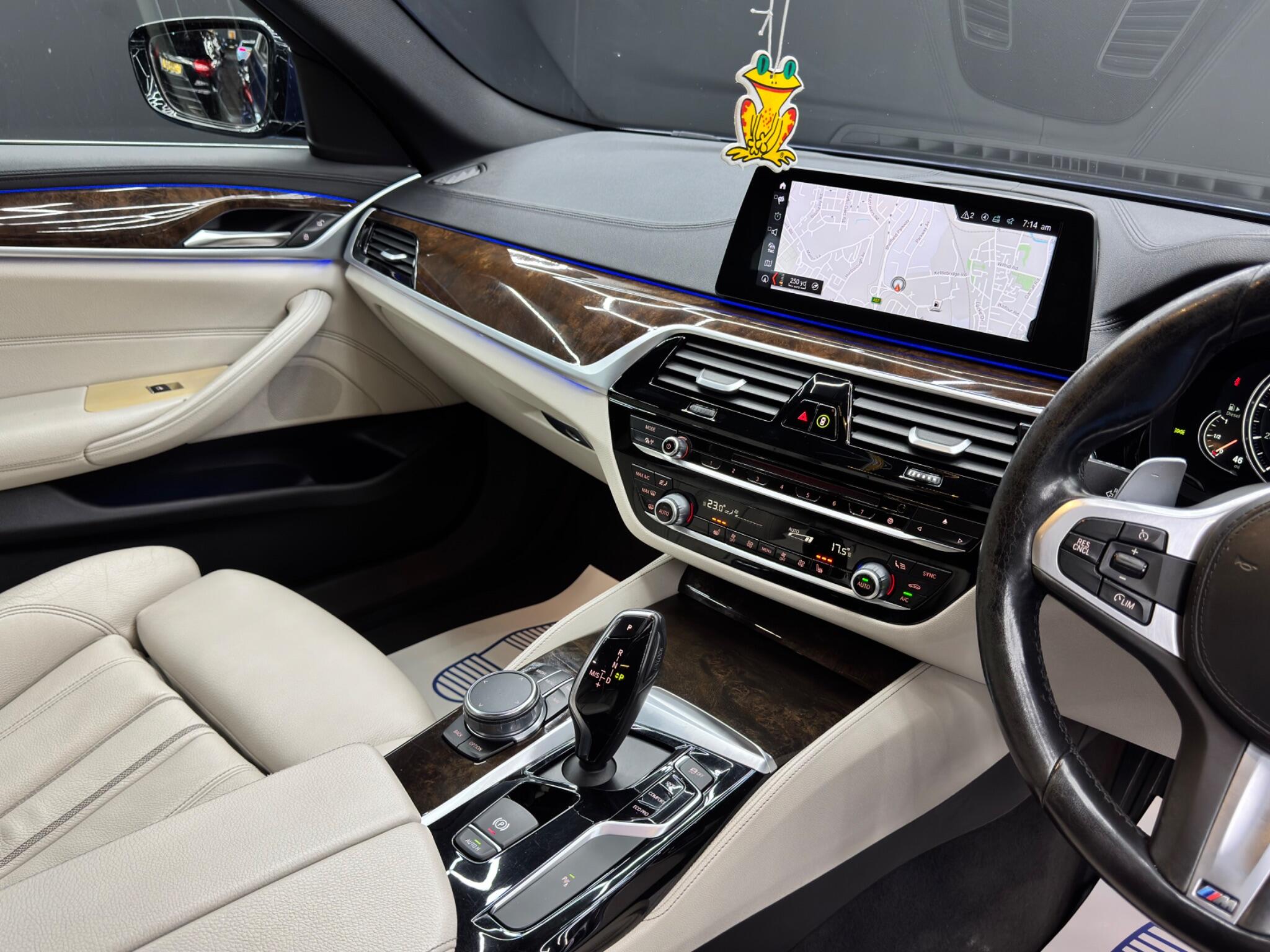 BMW 5 Series 2.0 520d M Sport Auto Euro 6 (s/s) 4dr 4dr Automatic 2025