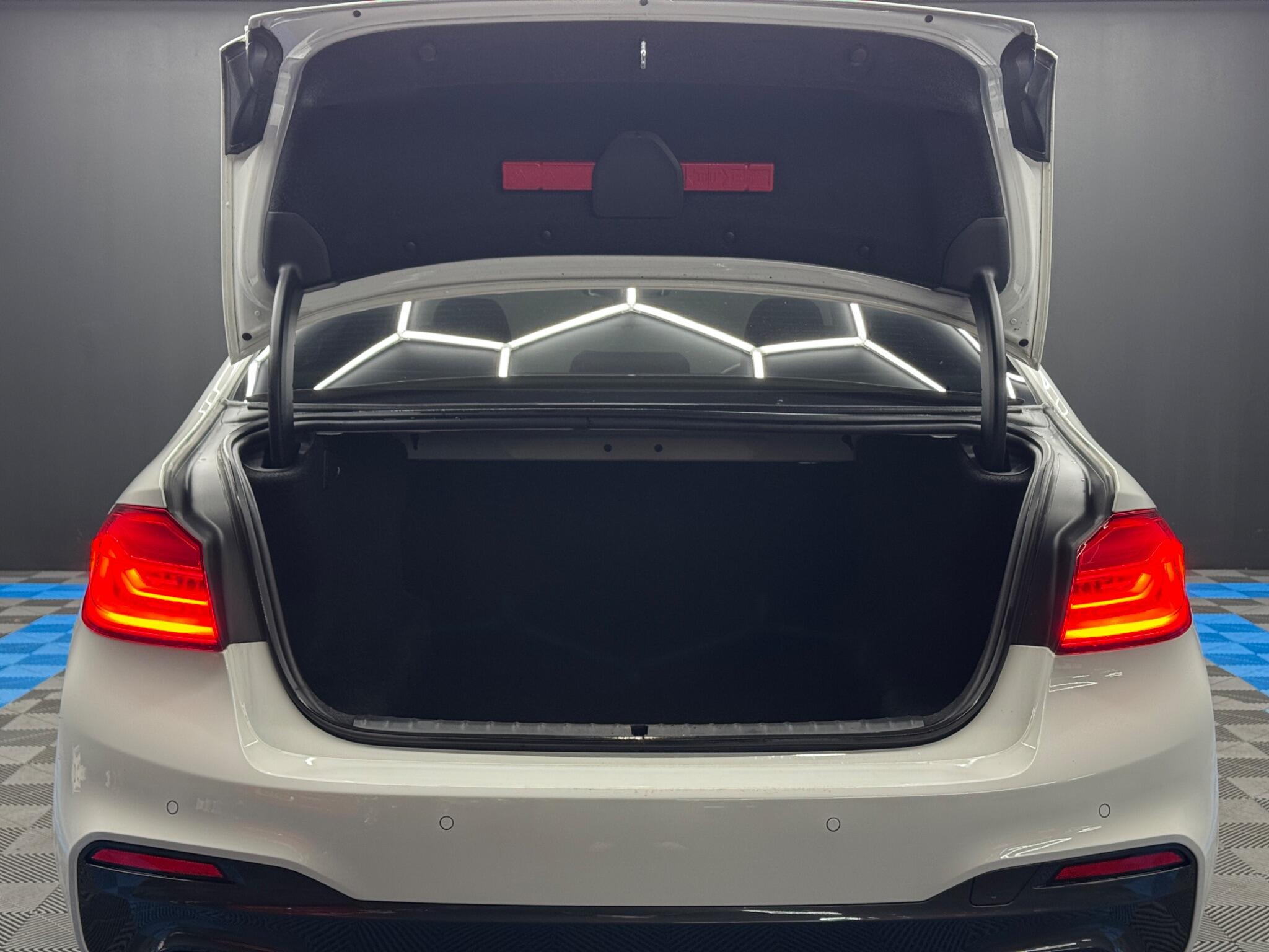 BMW 5 Series 2.0 520d M Sport Auto Euro 6 (s/s) 4dr 4dr Automatic 2026