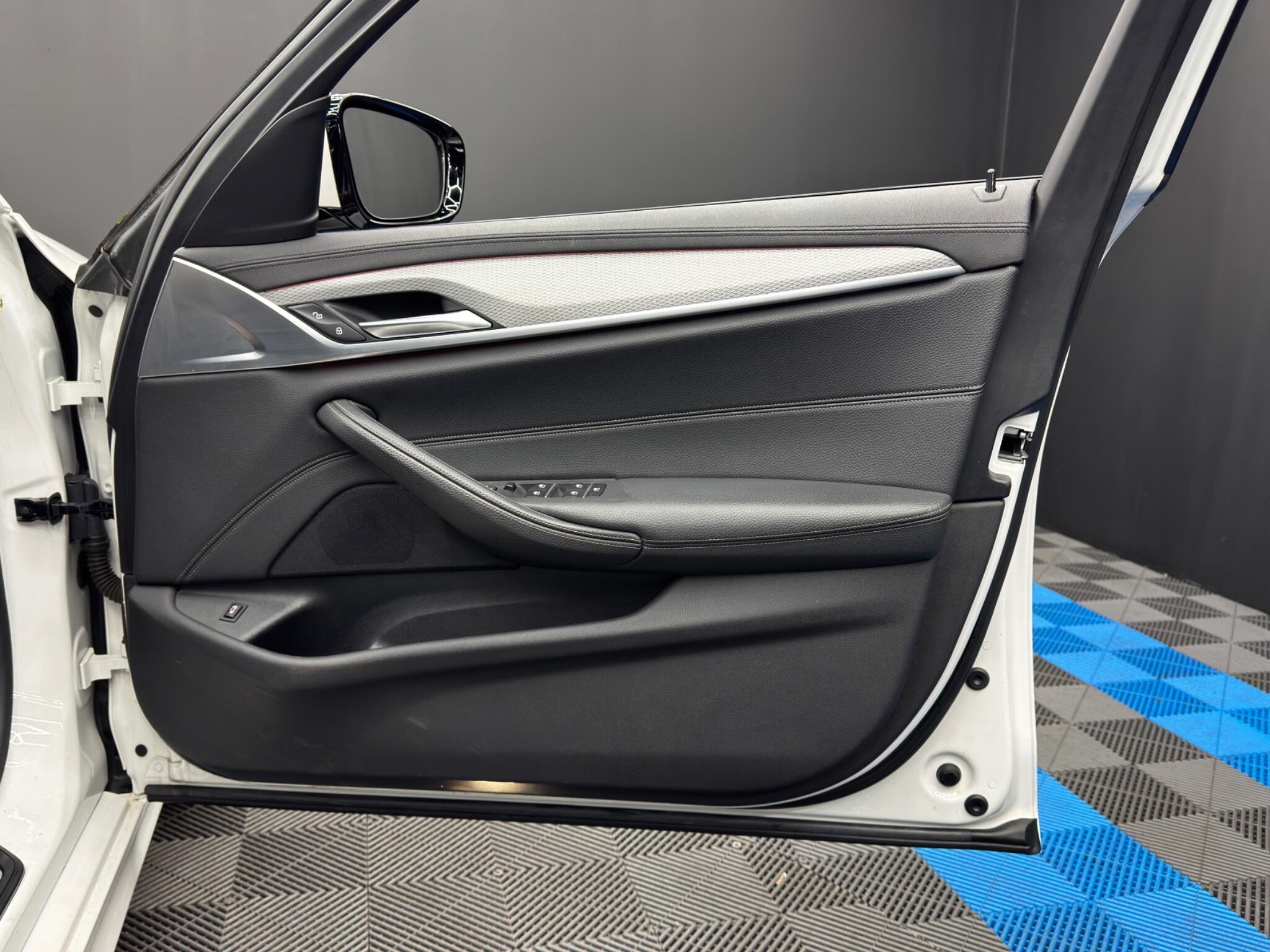 BMW 5 Series 2.0 520d M Sport Auto Euro 6 (s/s) 4dr 4dr Automatic 2026