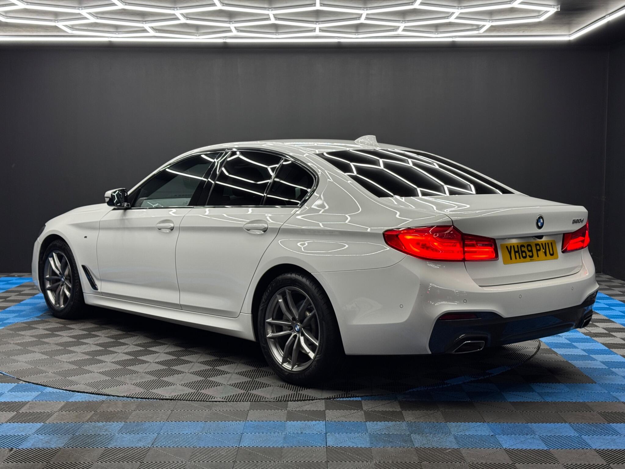 BMW 5 Series 2.0 520d M Sport Auto Euro 6 (s/s) 4dr 4dr Automatic 2026