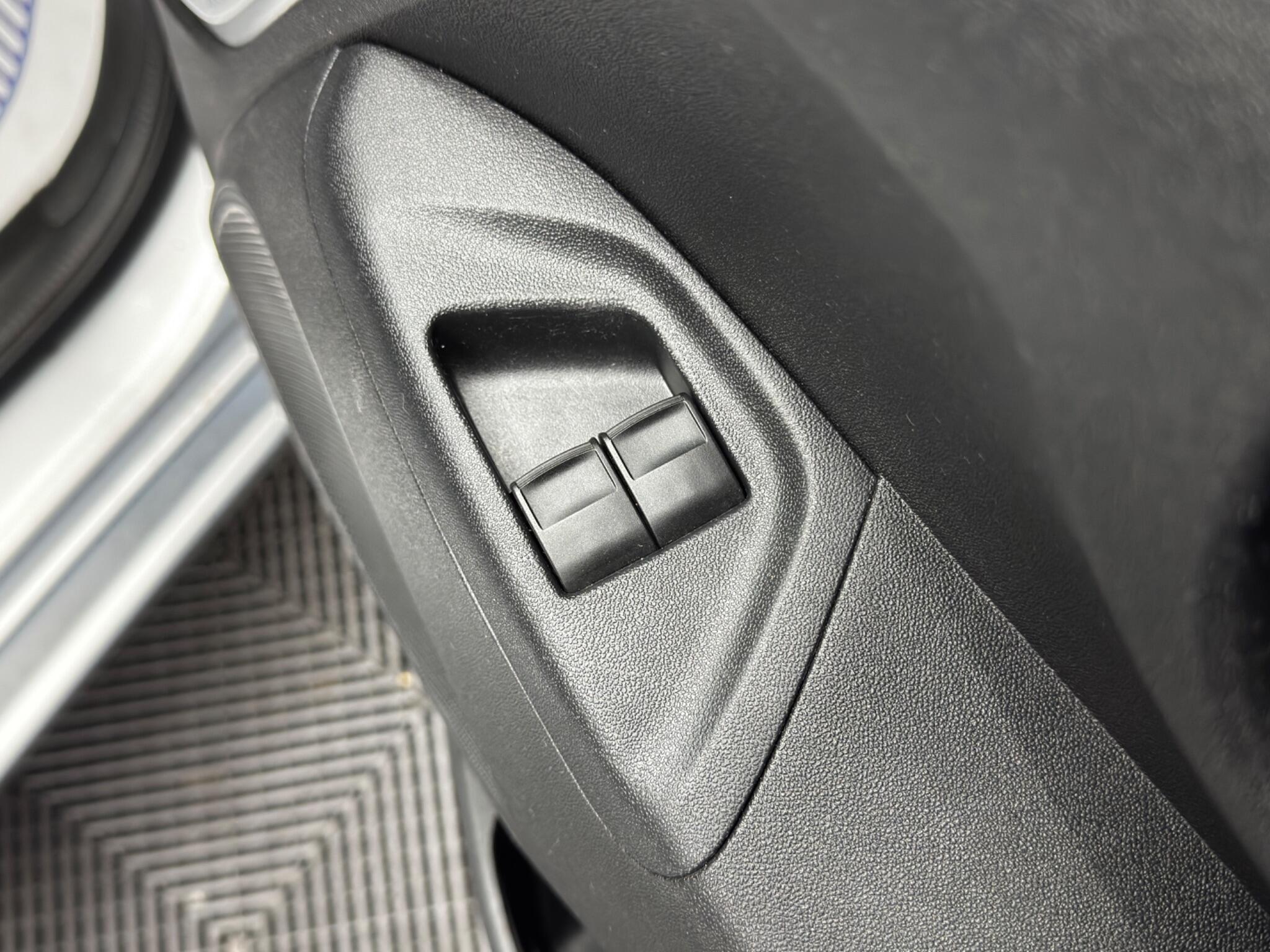 Citroen C1 1.0 VTi Feel Euro 5 3dr (Euro 5) 3dr Manual 2025