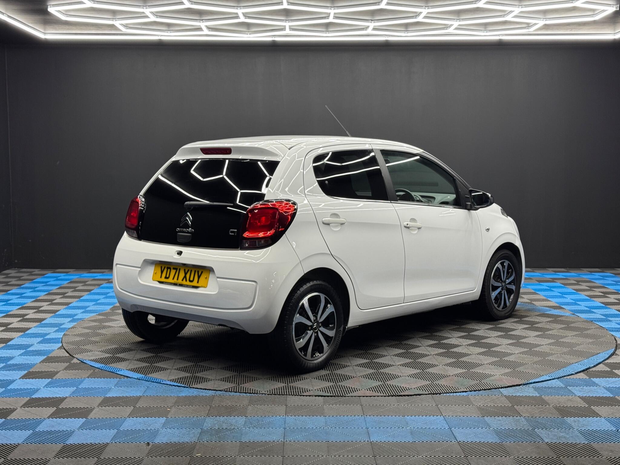 Citroen C1 1.0 VTi Shine Euro 6 (s/s) 5dr 5dr Manual 2026