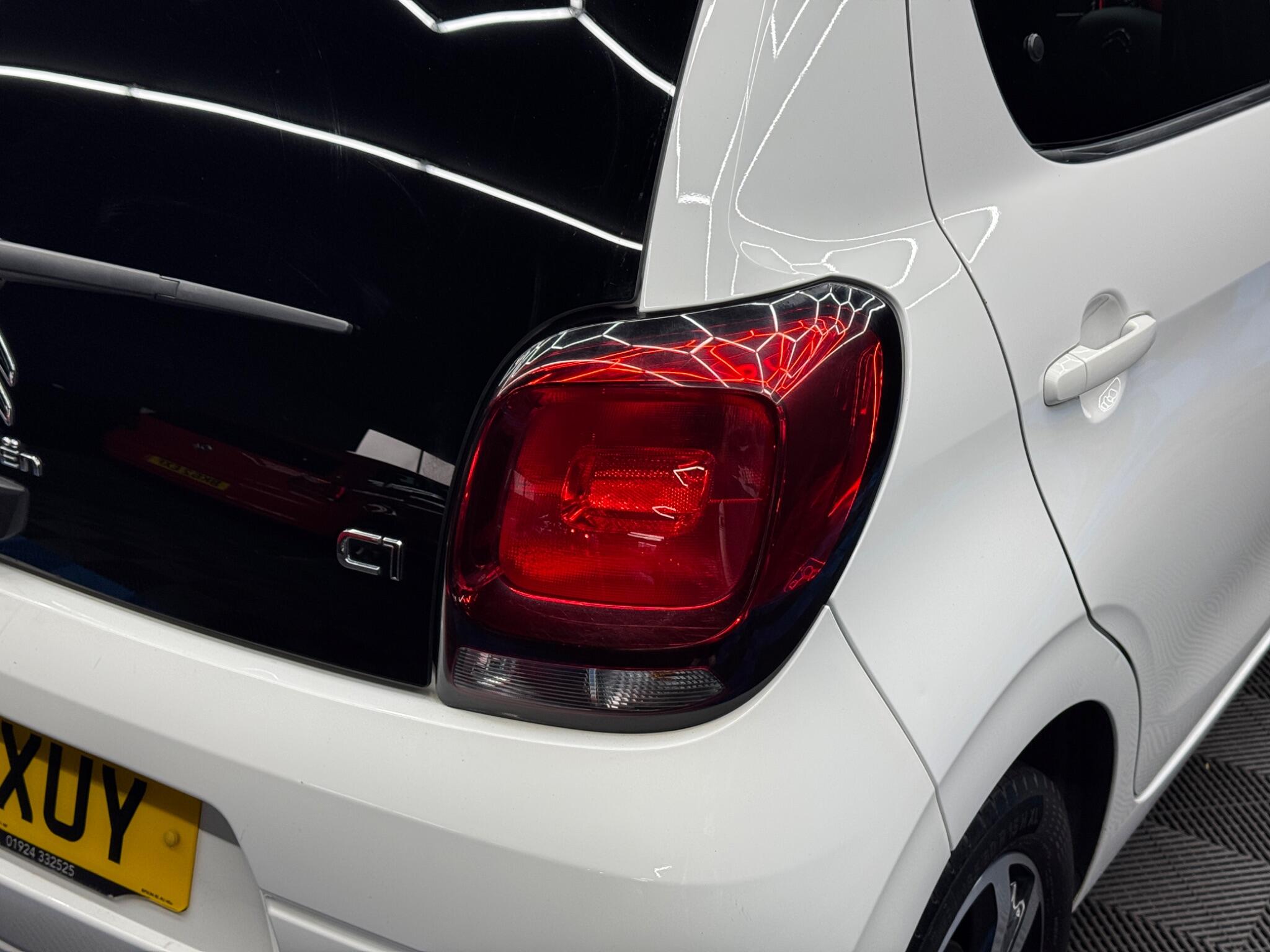 Citroen C1 1.0 VTi Shine Euro 6 (s/s) 5dr 5dr Manual 2026