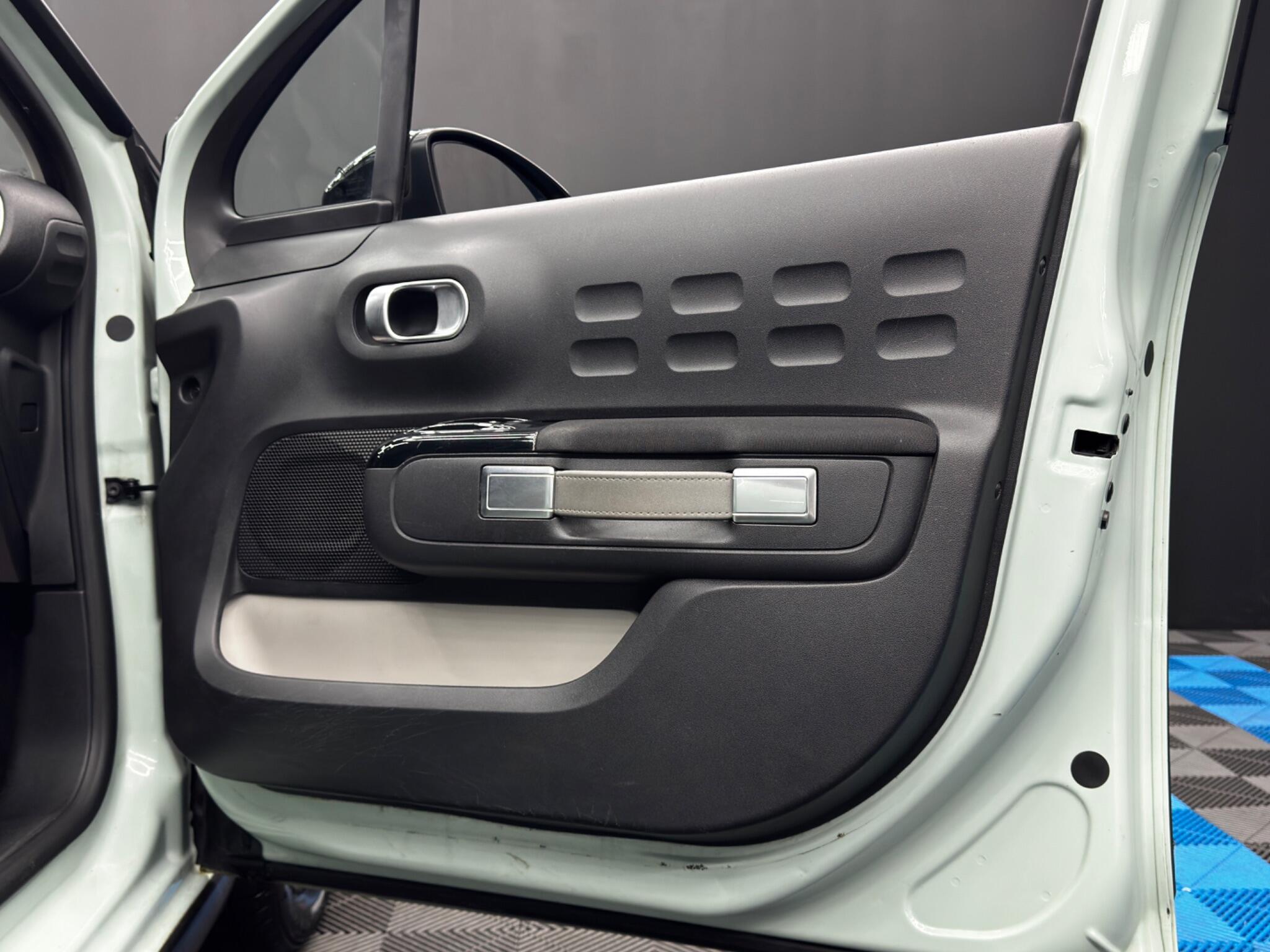 Citroen C3 1.2 PureTech Flair Euro 6 5dr 5dr Manual 2025