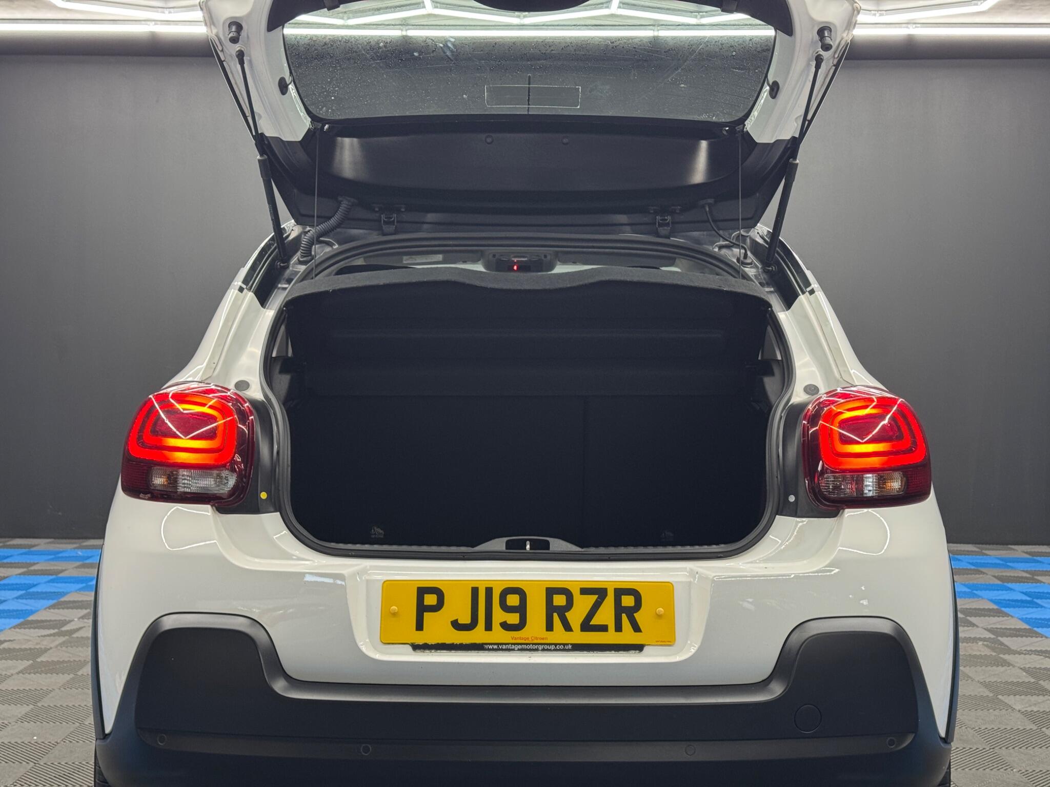 Citroen C3 1.2 PureTech Flair Euro 6 (s/s) 5dr 5dr Manual 2025