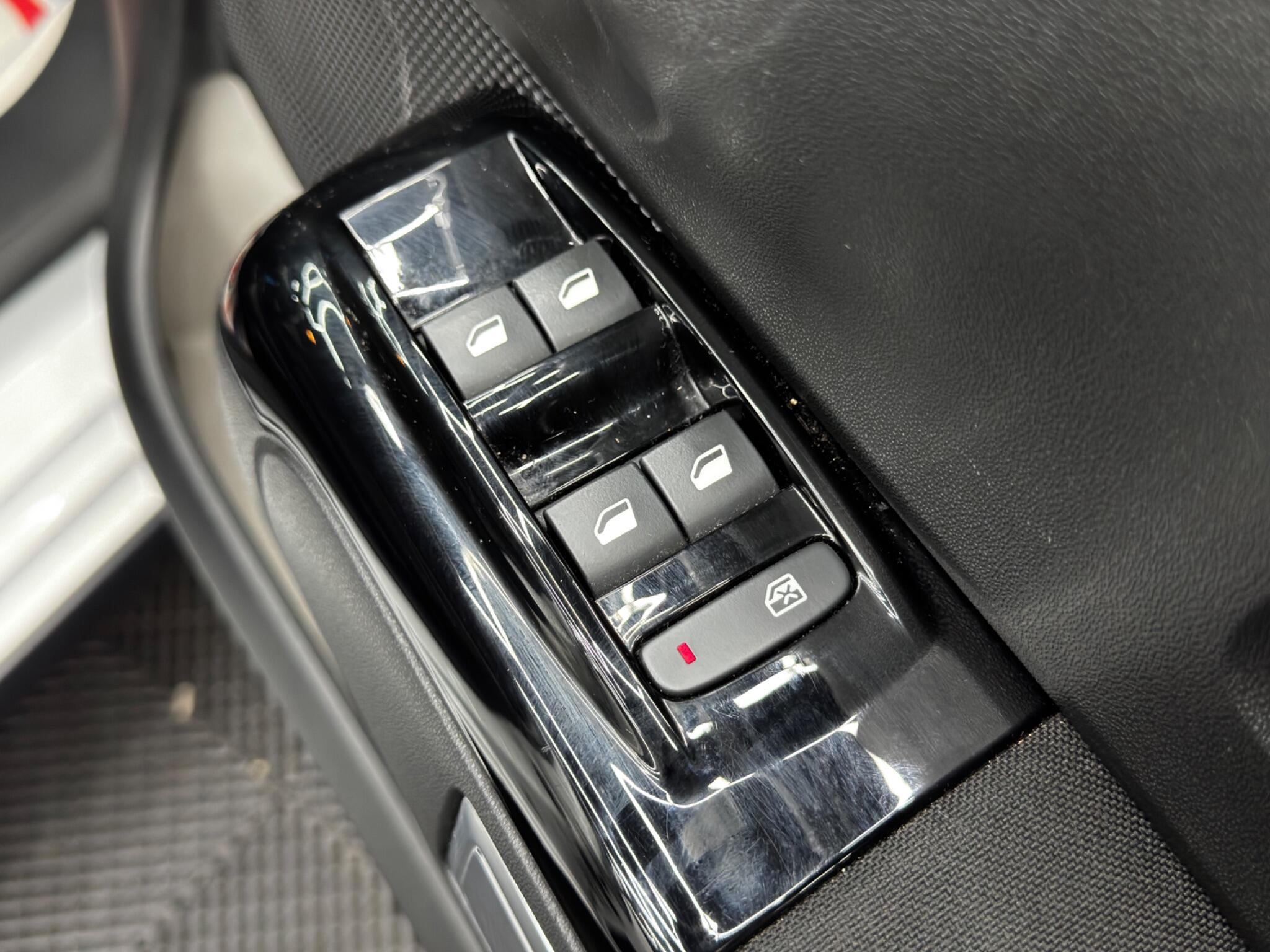 Citroen C3 1.2 PureTech Flair Plus Euro 6 (s/s) 5dr 5dr Manual 2025