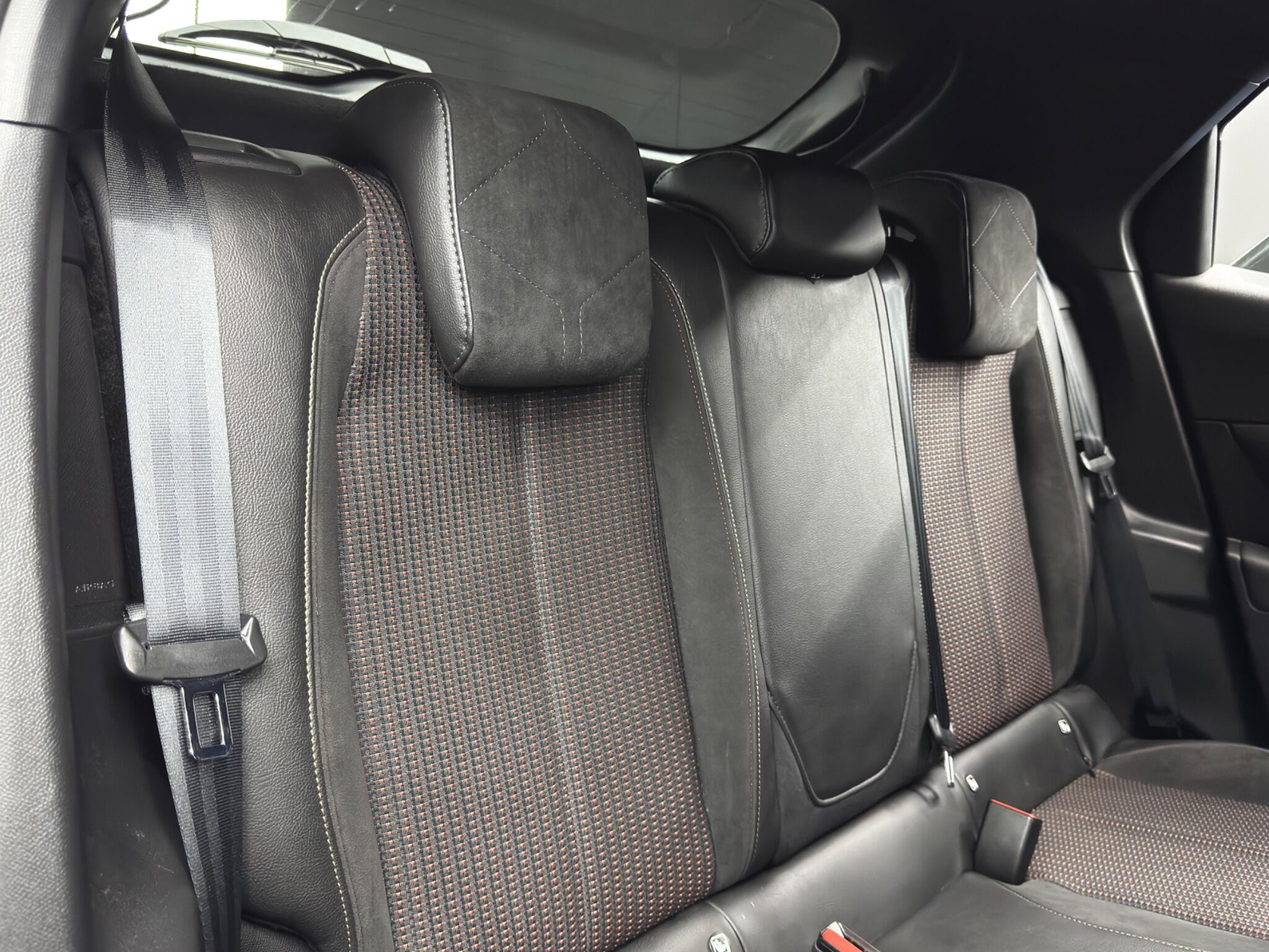 DS Automobiles Ds 3 crossback 1.2 PureTech Performance Line Crossback EAT8 Euro 6 (s/s) 5dr 5dr Automatic 2026