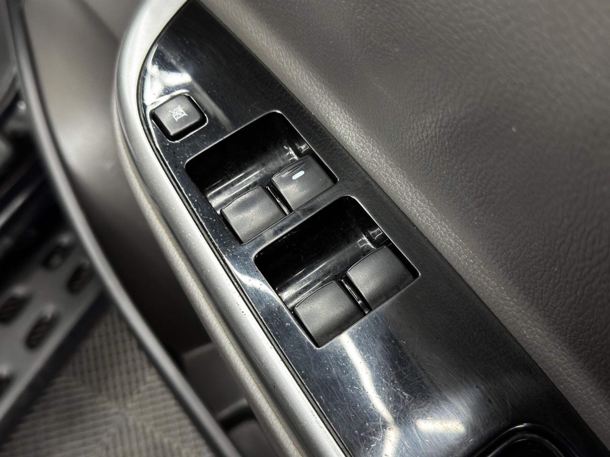 Fiat Fullback 2.4D Cross Auto 4WD Euro 6 4dr 4dr Automatic 2025