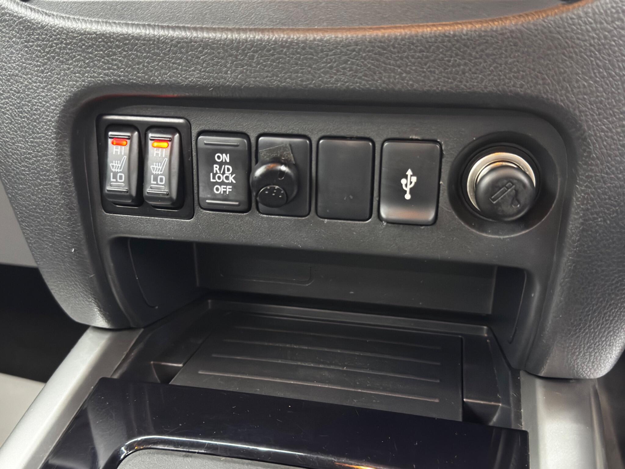 Fiat Fullback 2.4D Cross Auto 4WD Euro 6 4dr 4dr Automatic 2025