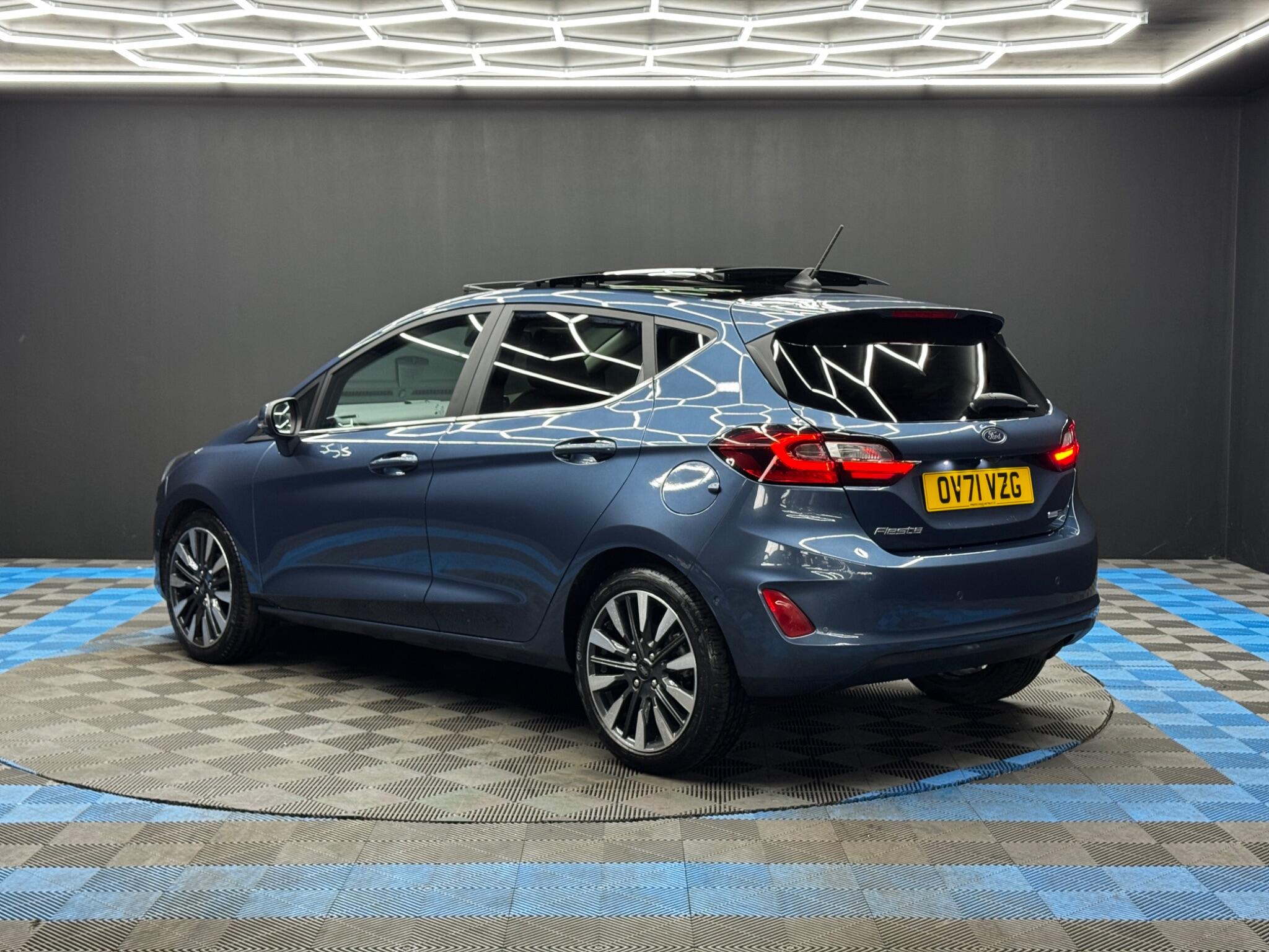 Ford Fiesta 1.0T EcoBoost MHEV Titanium Vignale DCT Euro 6 (s/s) 5dr 5dr Automatic 2026