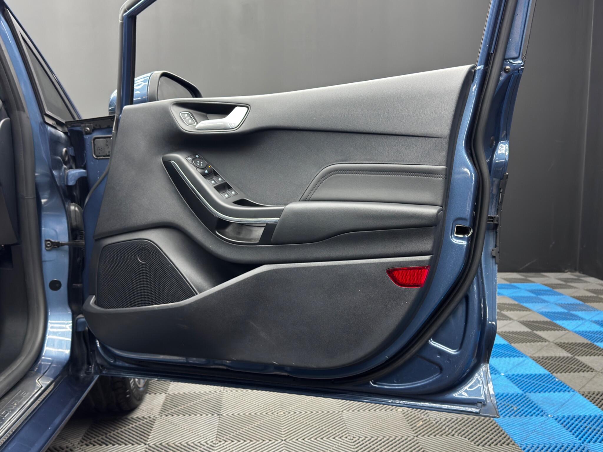 Ford Fiesta 1.0T EcoBoost MHEV Titanium Vignale DCT Euro 6 (s/s) 5dr 5dr Automatic 2026