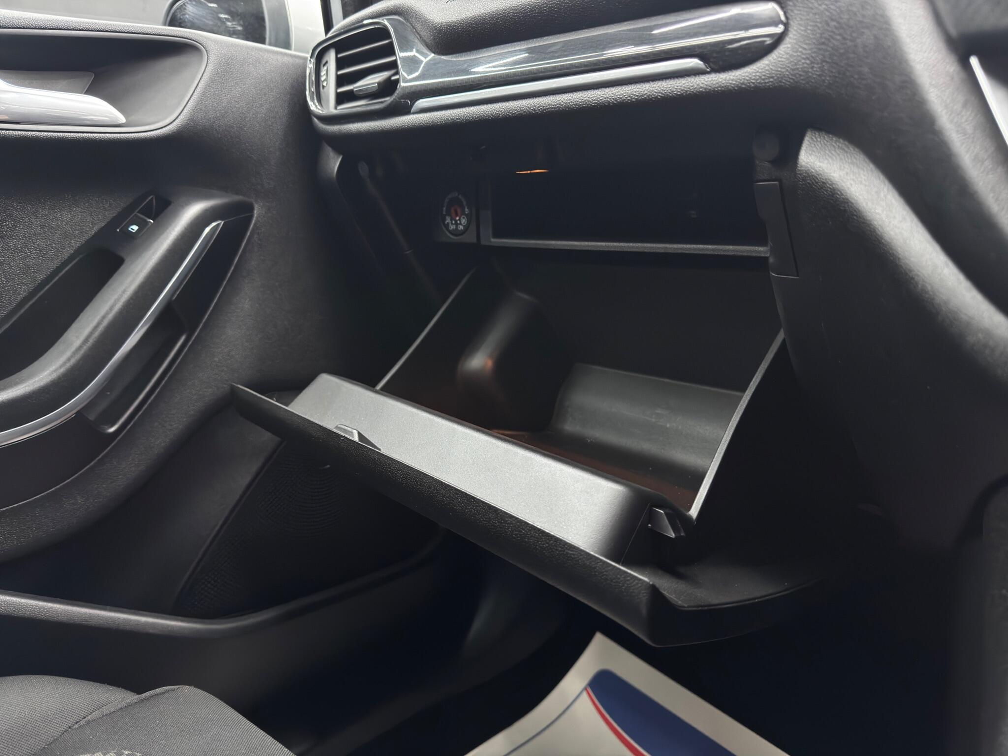 Ford Fiesta 1.0T EcoBoost ST-Line Euro 6 (s/s) 5dr 5dr Manual 2025