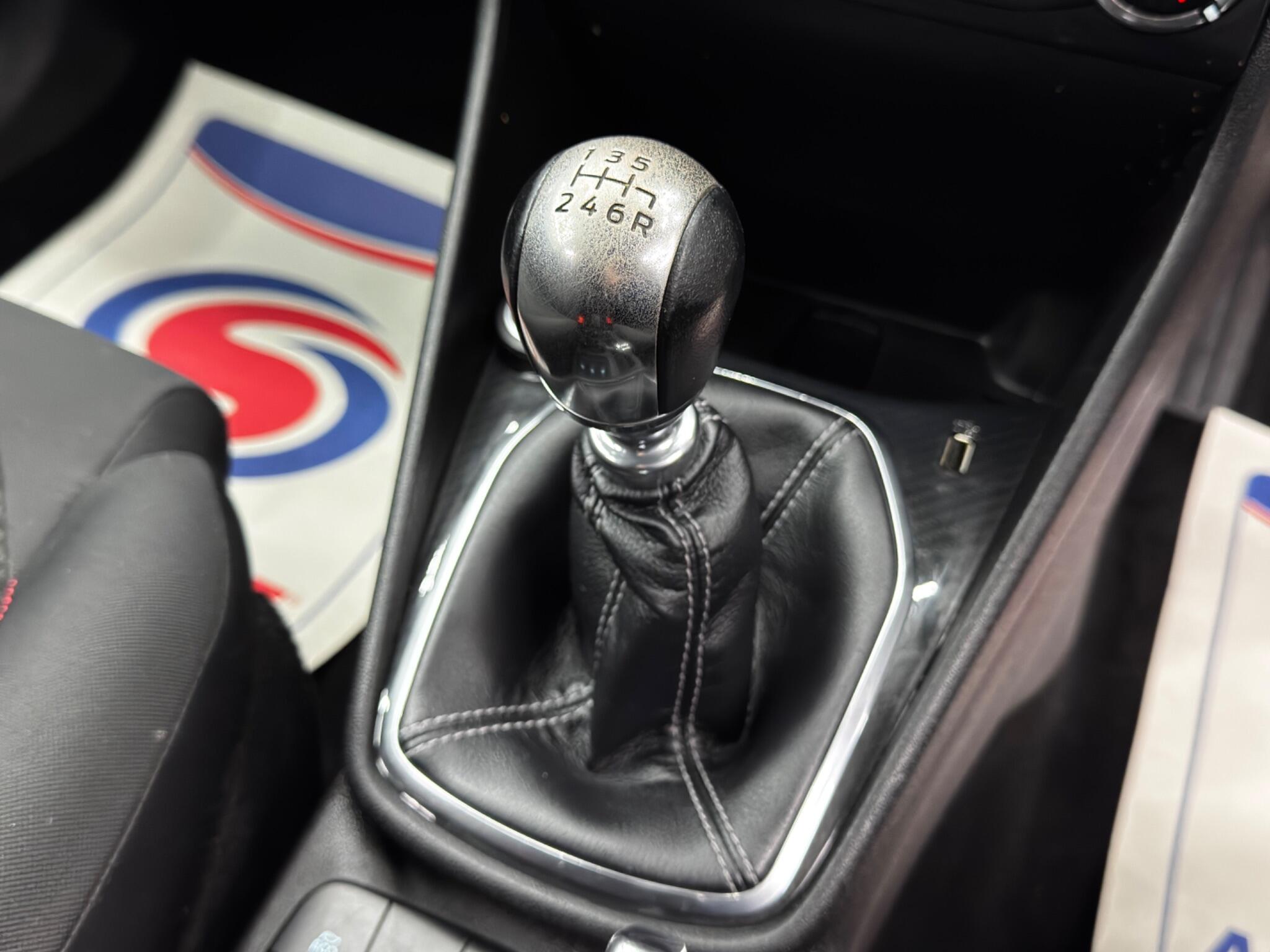 Ford Fiesta 1.0T EcoBoost ST-Line Euro 6 (s/s) 5dr 5dr Manual 2025